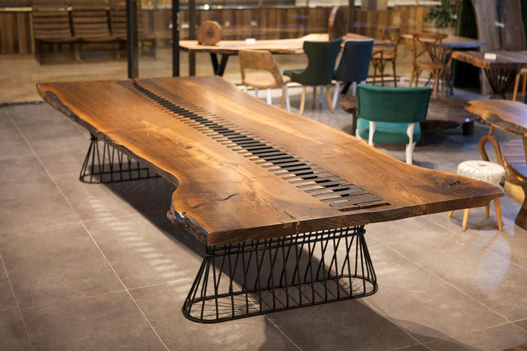 https://a.1stdibscdn.com/10ft-large-zipper-massive-black-walnut-dining-table-live-edge-conference-table-for-sale-picture-5/f_91932/f_482985321768303718415/WhatsApp_Image_2026_01_13_at_14_23_20_master.jpeg