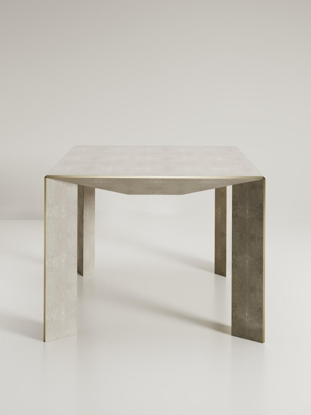 https://a.1stdibscdn.com/shagreen-breakfast-table-with-bronze-patina-brass-accents-ry-augousti-for-sale-picture-5/f_45491/f_483497321768544343957/WhatsApp_Image_2026_01_14_at_19_10_02_master.jpeg