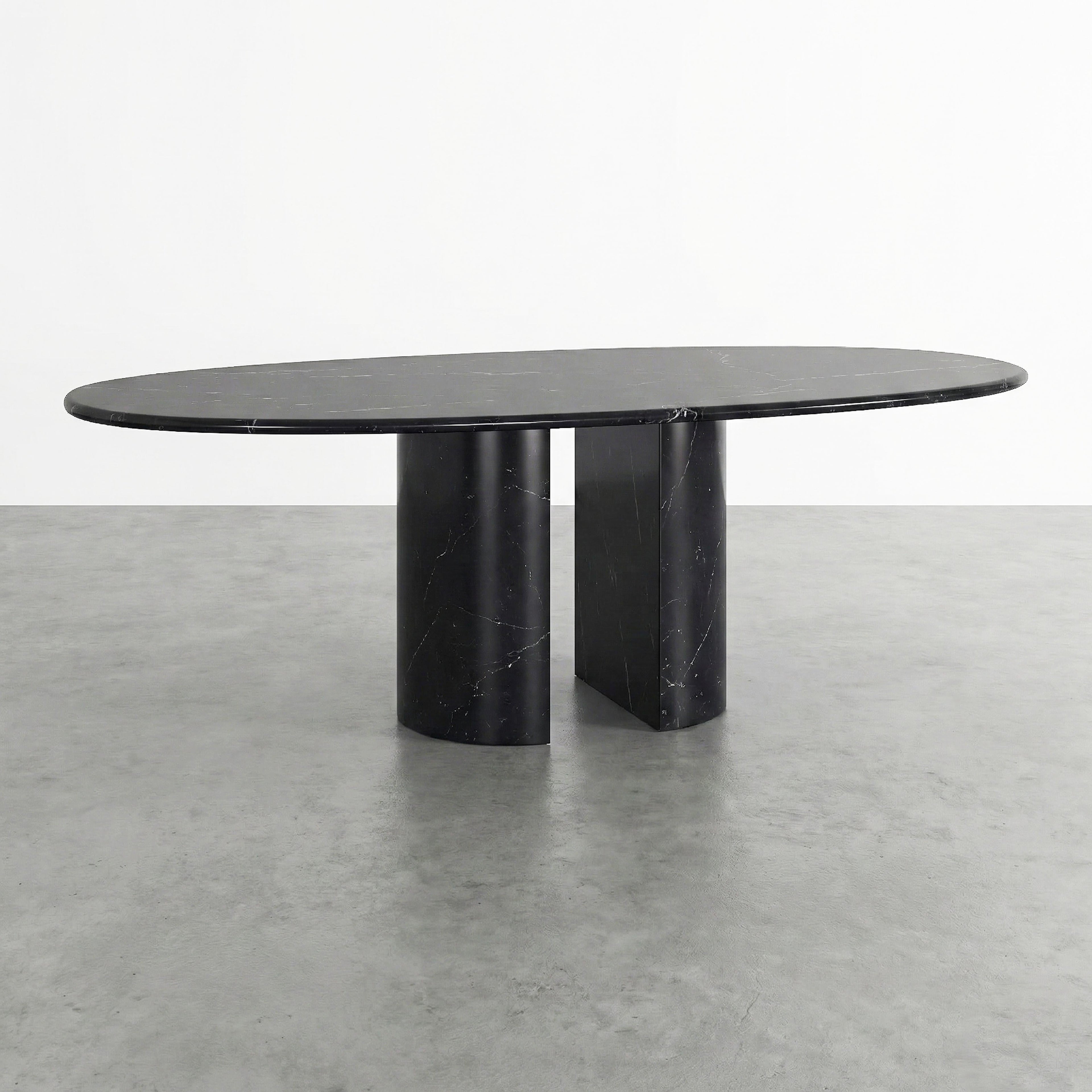 https://a.1stdibscdn.com/alexander-black-marble-dining-table-oval-customizable-marble-table-for-sale-picture-5/f_91932/f_483337221768470409646/WhatsApp_Image_2026_01_15_at_11_38_07_2__master.jpeg