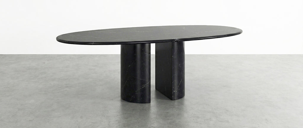 https://a.1stdibscdn.com/alexander-black-marble-dining-table-oval-customizable-marble-table-for-sale-picture-6/f_91932/f_483337221768470408176/WhatsApp_Image_2026_01_15_at_11_38_07_master.jpeg