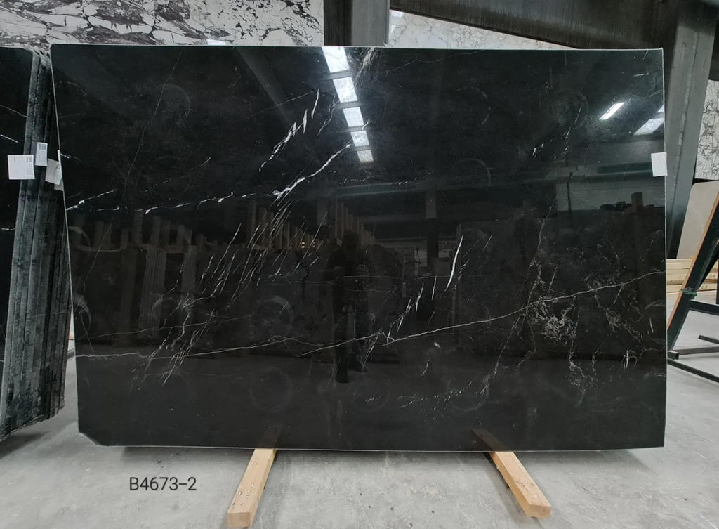 https://a.1stdibscdn.com/alexander-black-marble-dining-table-oval-customizable-marble-table-for-sale-picture-7/f_91932/f_483337221768470409272/WhatsApp_Image_2026_01_15_at_11_46_41_1__master.jpeg