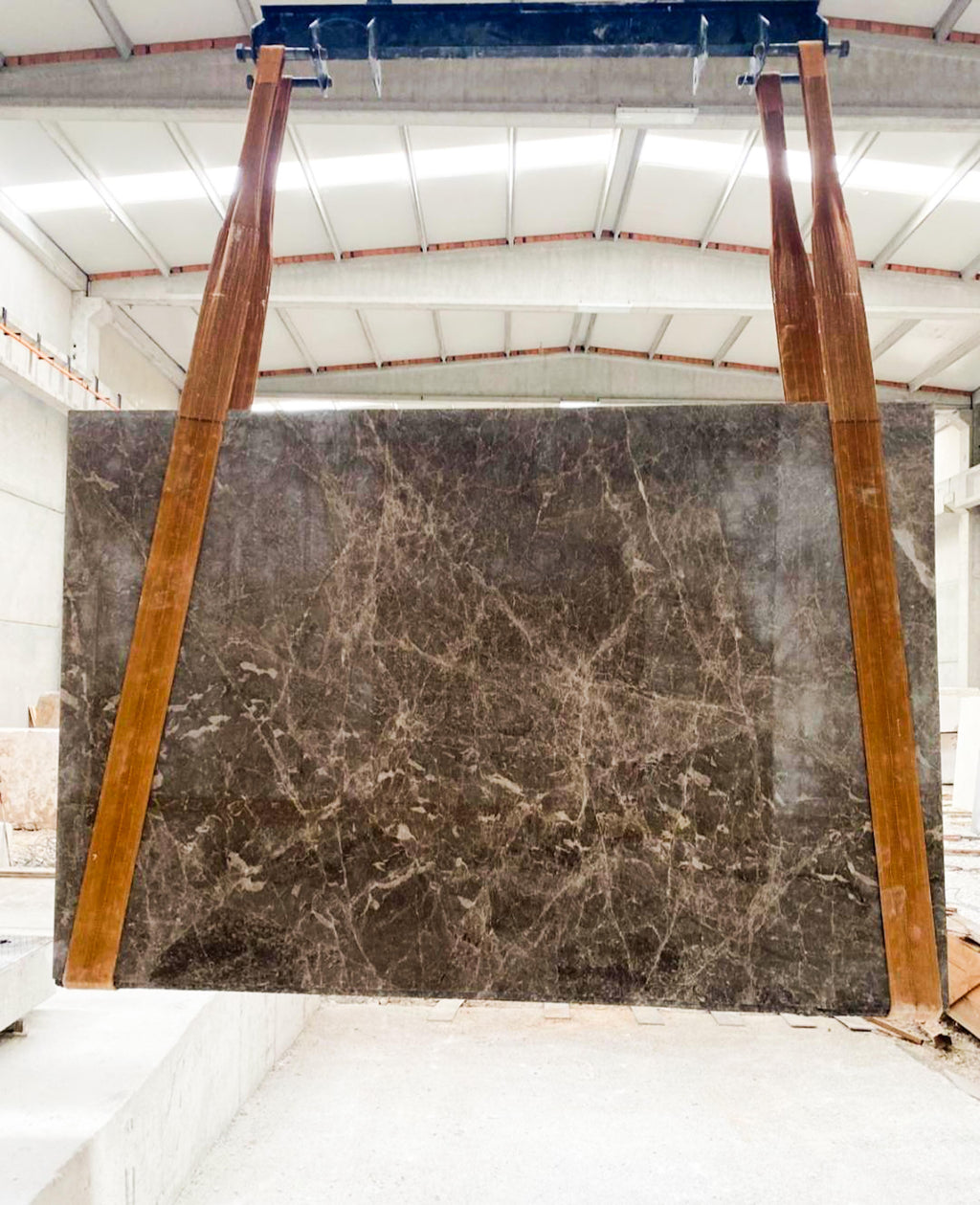 https://a.1stdibscdn.com/emperador-marble-oval-dining-table-with-high-polished-finish-bespoke-marble-for-sale-picture-6/f_91932/f_483339821768470900647/WhatsApp_Image_2026_01_15_at_11_59_04_master.jpeg