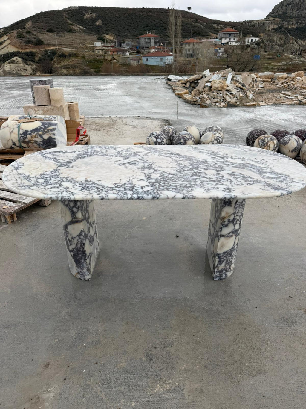 https://a.1stdibscdn.com/modern-calacatta-viola-oval-dining-table-marble-table-top-for-sale-picture-7/f_91932/f_485469321769601050144/WhatsApp_Image_2026_01_28_at_11_56_15_1__master.jpeg