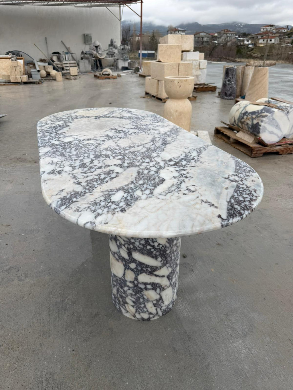 https://a.1stdibscdn.com/modern-calacatta-viola-oval-dining-table-marble-table-top-for-sale-picture-8/f_91932/f_485469321769601049102/WhatsApp_Image_2026_01_28_at_11_56_15_2__master.jpeg