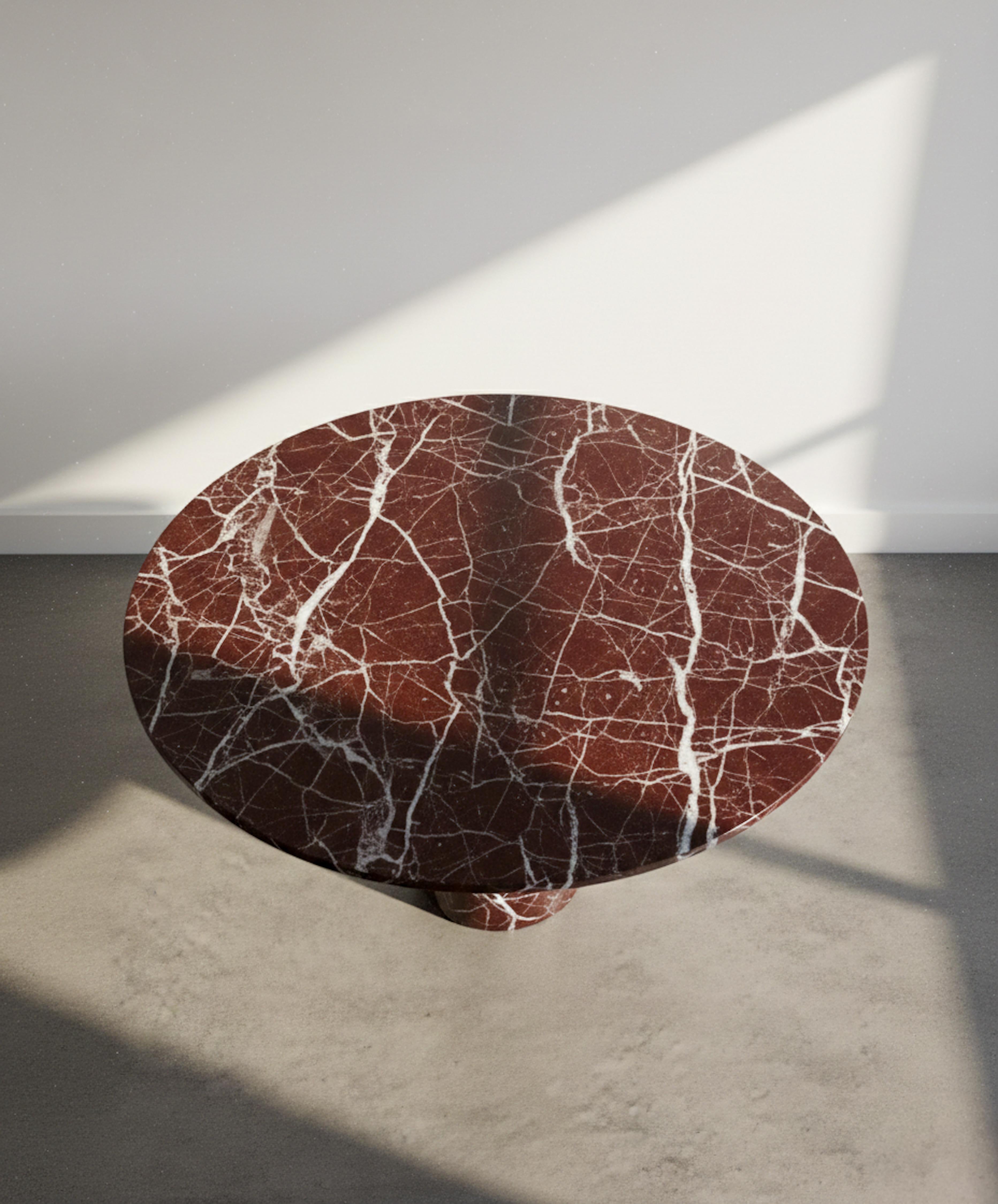 https://a.1stdibscdn.com/italian-modern-dining-table-in-solid-rosso-levanto-marble-monolithic-table-for-sale-picture-3/f_91932/f_485636821769688741076/WhatsApp_Image_2026_01_29_at_15_09_01_3__master.jpeg
