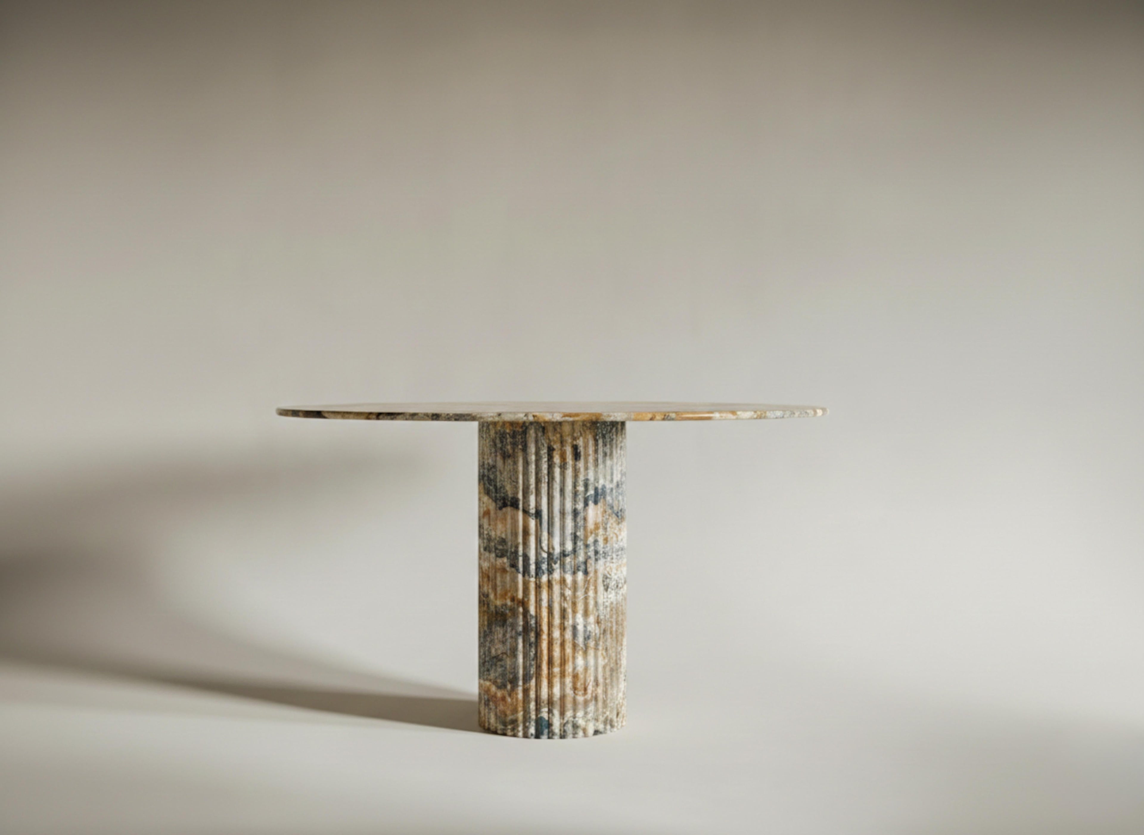https://a.1stdibscdn.com/customizable-brown-onyx-marble-dining-table-with-fluted-base-for-sale-picture-6/f_91932/f_488300621771242818555/WhatsApp_Image_2026_02_16_at_14_27_42_1__master.jpeg
