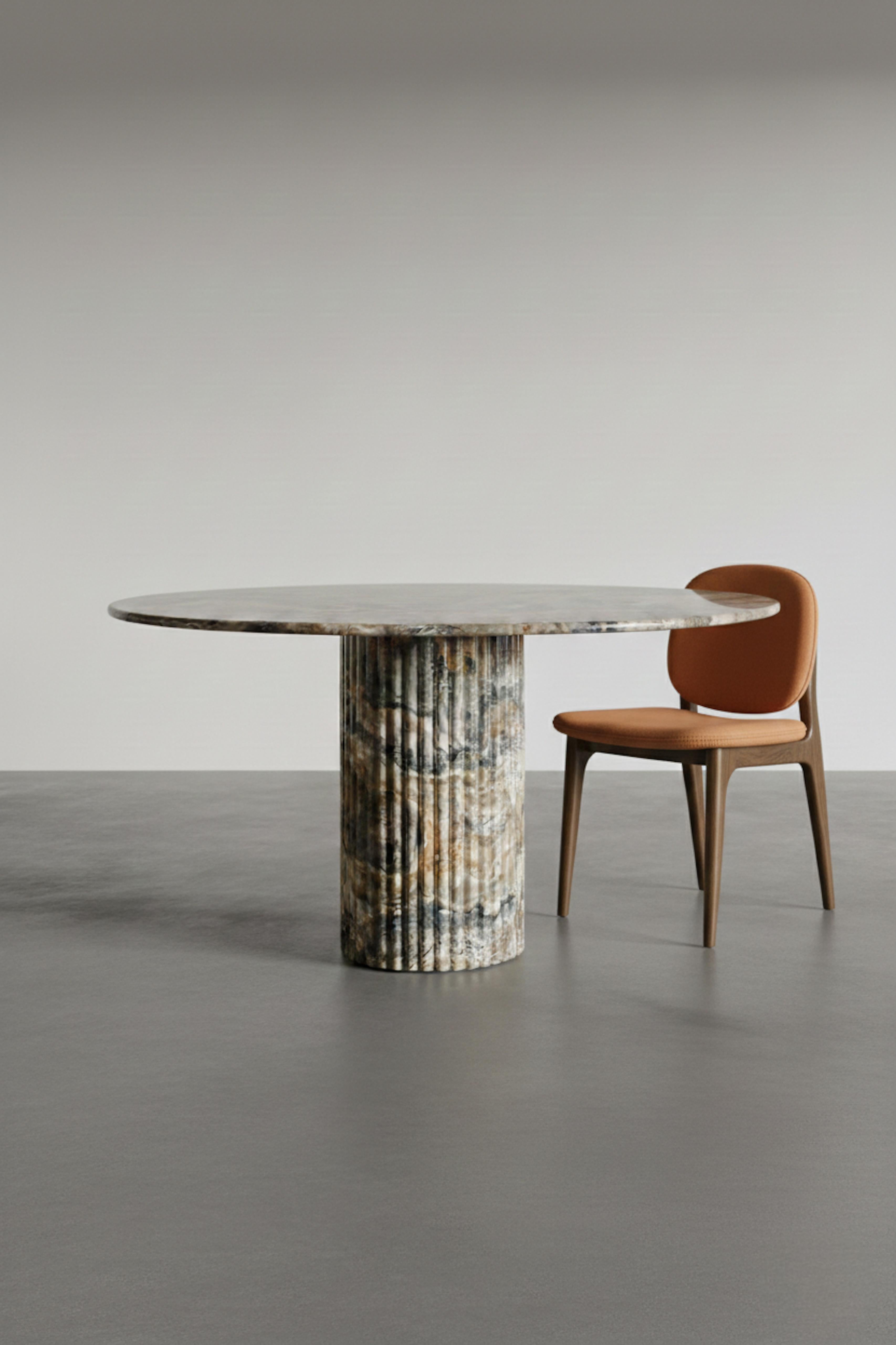 https://a.1stdibscdn.com/customizable-brown-onyx-marble-dining-table-with-fluted-base-for-sale-picture-3/f_91932/f_488300621771242819206/WhatsApp_Image_2026_02_16_at_14_27_42_2__master.jpeg
