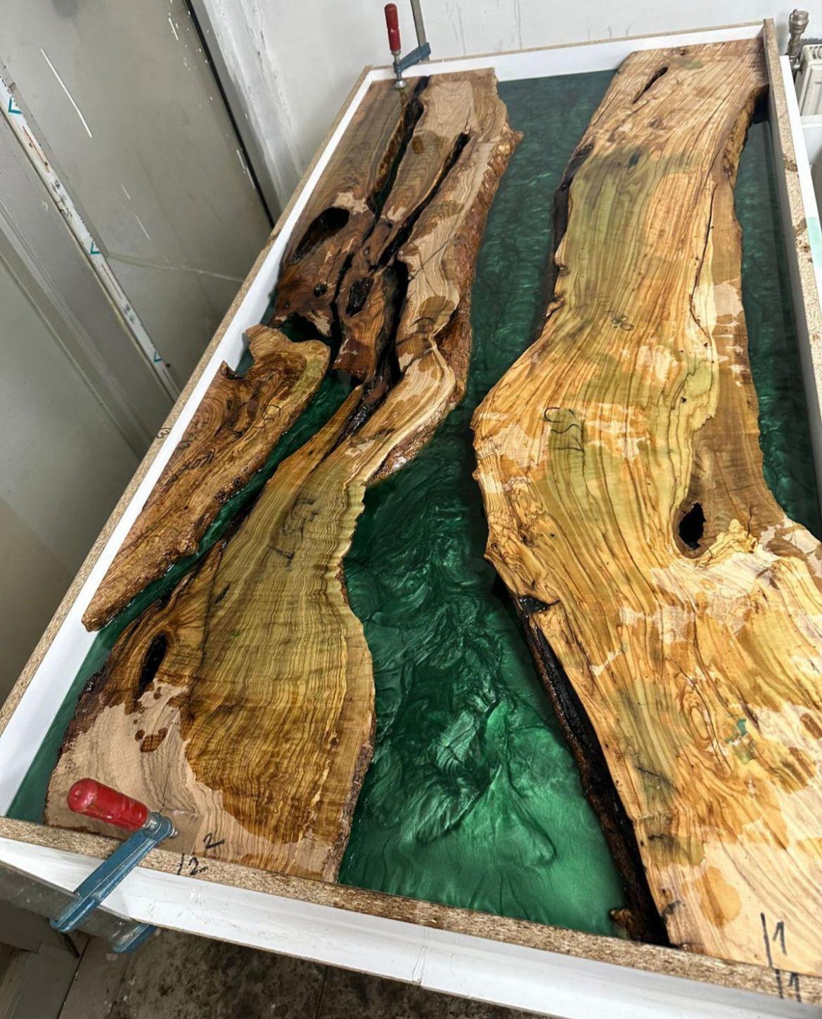 https://a.1stdibscdn.com/green-epoxy-resin-river-dining-table-solid-walnut-live-edge-wood-table-for-sale-picture-10/f_91932/f_495605021775571607306/WhatsApp_Image_2026_04_07_at_17_08_23_master.jpeg
