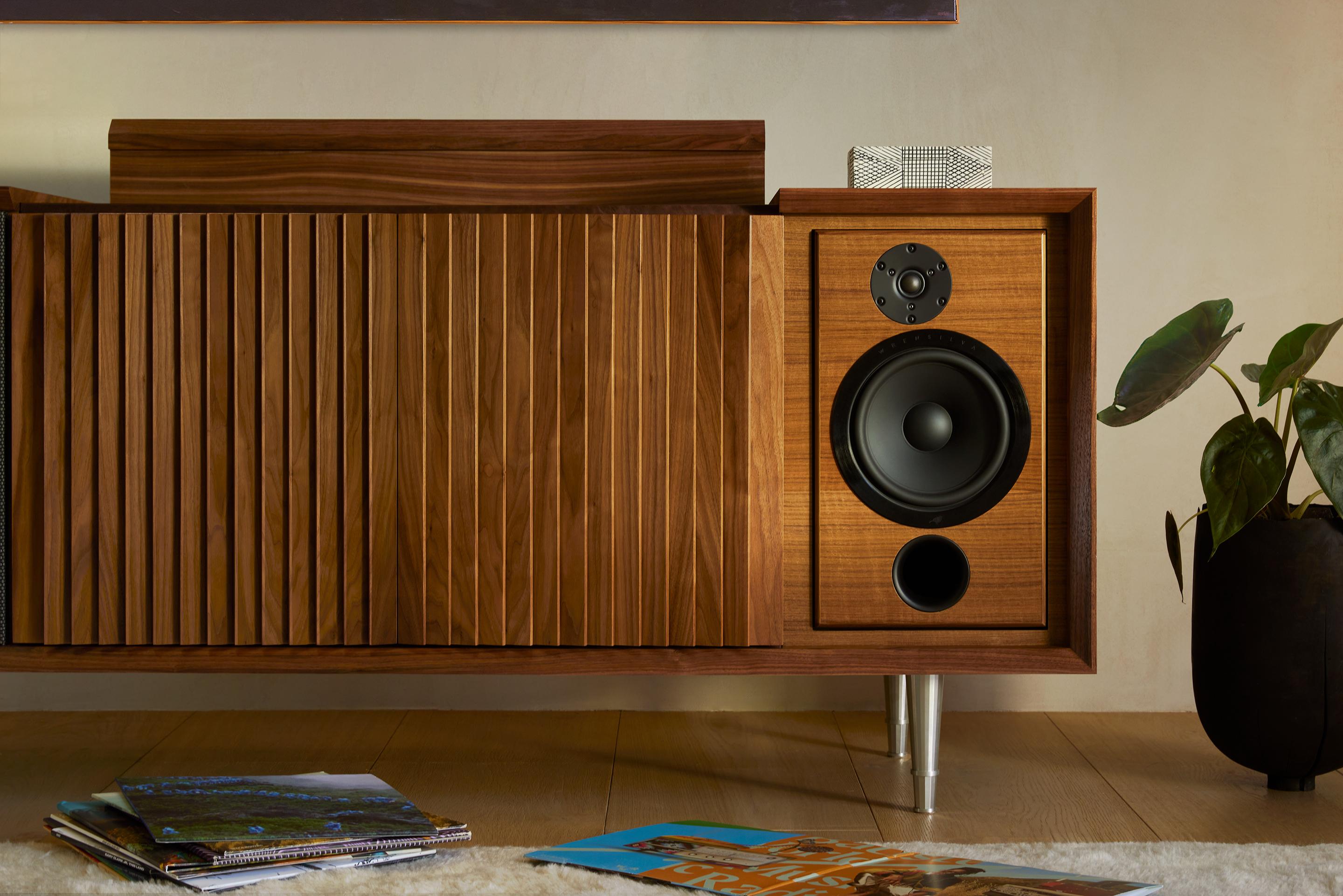 https://a.1stdibscdn.com/wrensilva-m1-record-player-console-with-integrated-music-streaming-in-walnut-for-sale-picture-9/f_105212/f_457894021752091190528/Wrensilva_02_28_202419780_FINAL_1__master.jpg