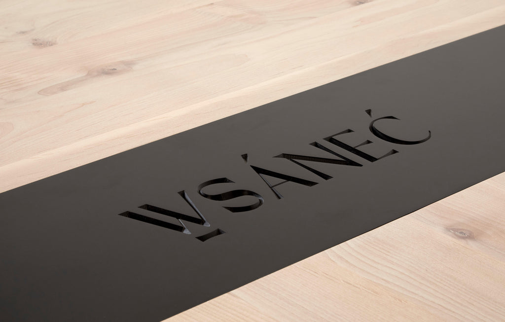 https://a.1stdibscdn.com/georgia-solid-wood-conference-table-by-autonomous-furniture-for-sale-picture-5/f_77532/f_385734321708929979676/WsanecTable_12806_master.jpg