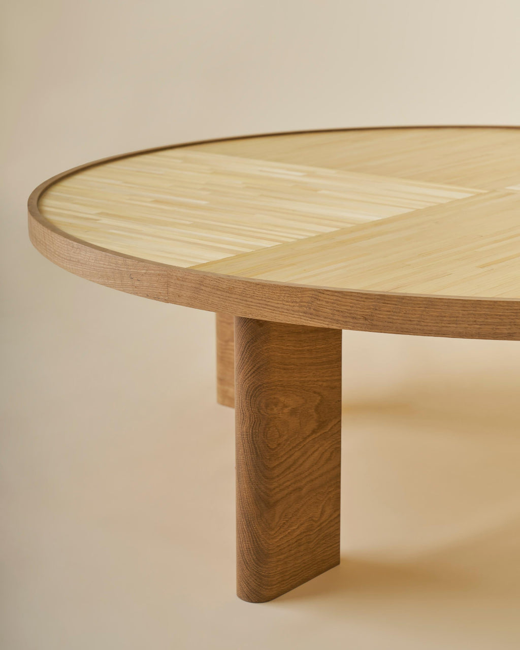 https://a.1stdibscdn.com/wyngate-marquetry-coffee-table-for-sale-picture-3/f_91342/f_443814321743782631220/Wyngate_Marquetry_Table_Detail_077_master.jpg
