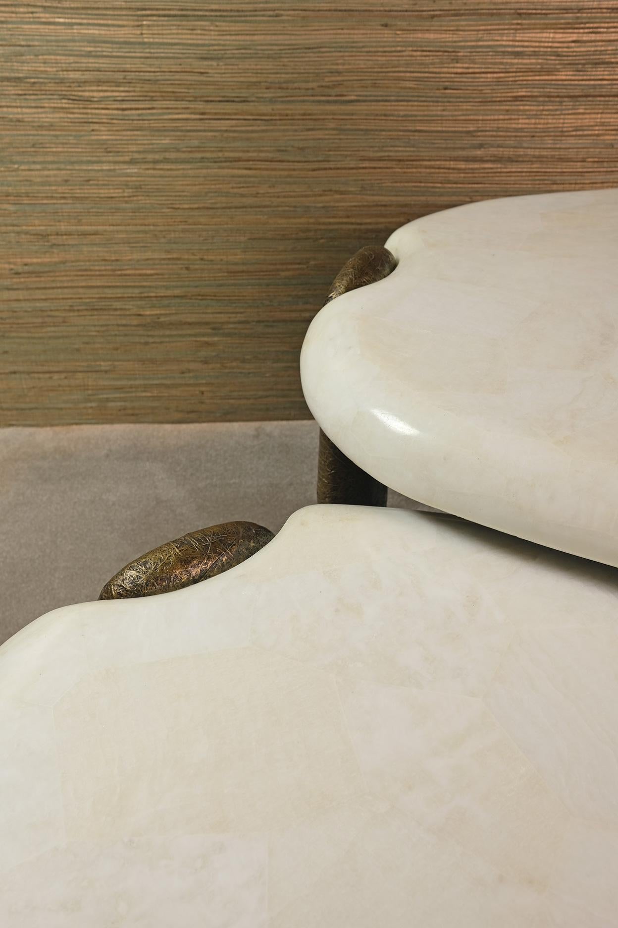 https://a.1stdibscdn.com/set-of-organic-coffee-tables-in-rock-crystal-and-bronze-finish-by-ginger-brown-for-sale-picture-9/f_56622/f_444097821744035607092/XT3X8359fhd_master.jpg