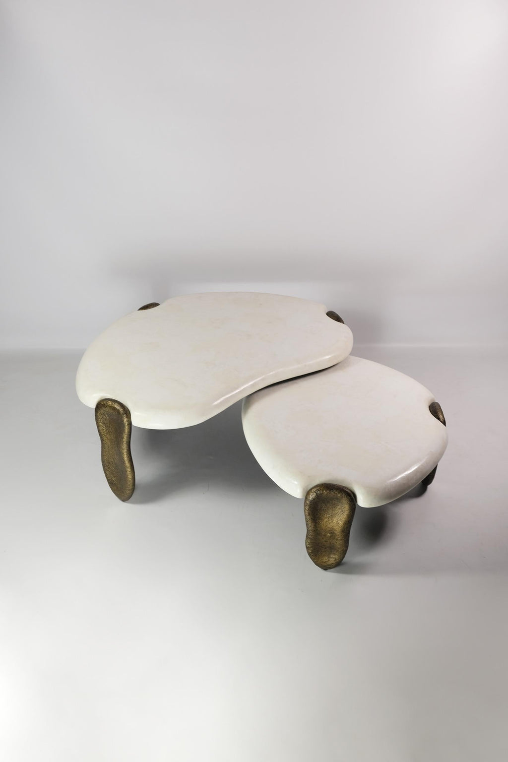 https://a.1stdibscdn.com/set-of-organic-coffee-tables-in-rock-crystal-and-bronze-finish-by-ginger-brown-for-sale-picture-3/f_56622/f_444097821744037801809/XT3X8481b_fhd_master.jpg
