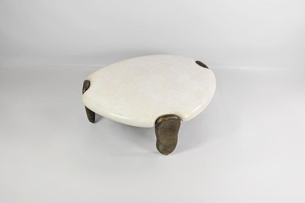 https://a.1stdibscdn.com/set-of-organic-coffee-tables-in-rock-crystal-and-bronze-finish-by-ginger-brown-for-sale-picture-13/f_56622/f_444097821744037891182/XT3X8506fhd_master.jpg