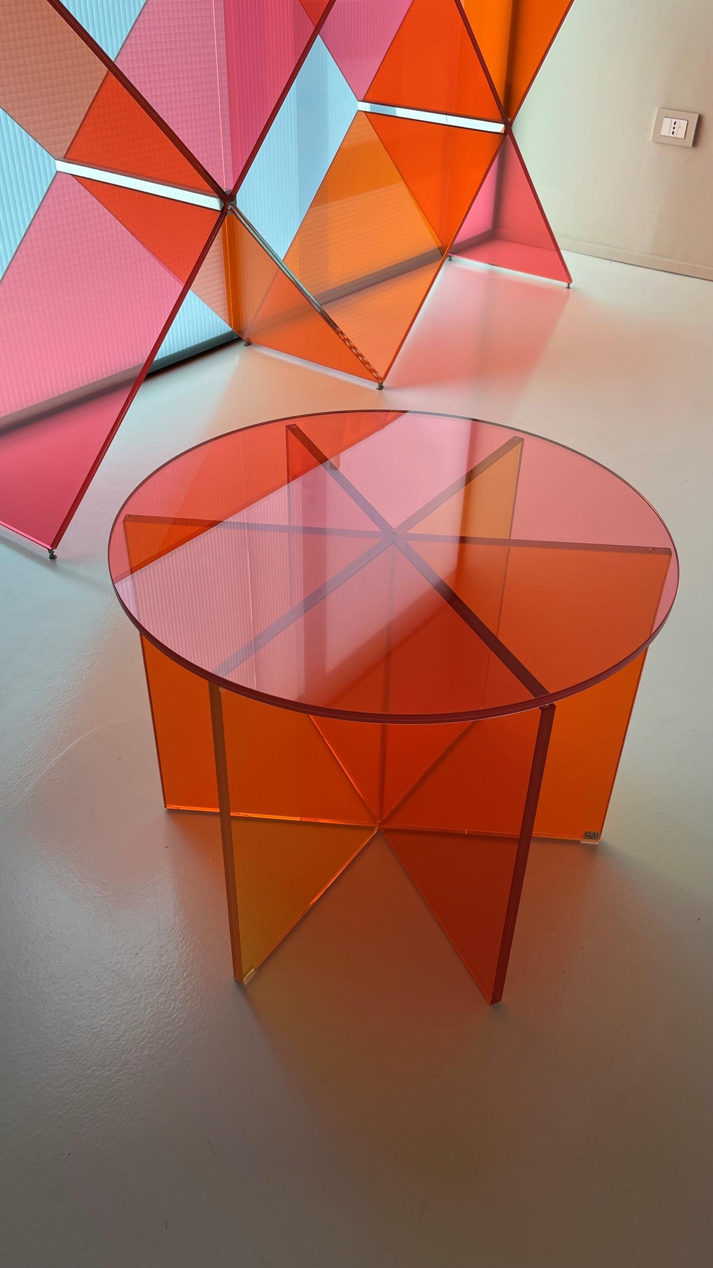 https://a.1stdibscdn.com/xxx-large-low-table-by-johanna-grawunder-for-glas-italia-for-sale-picture-4/32076752/f_403213021719381177304/XX_2_master_master.jpg