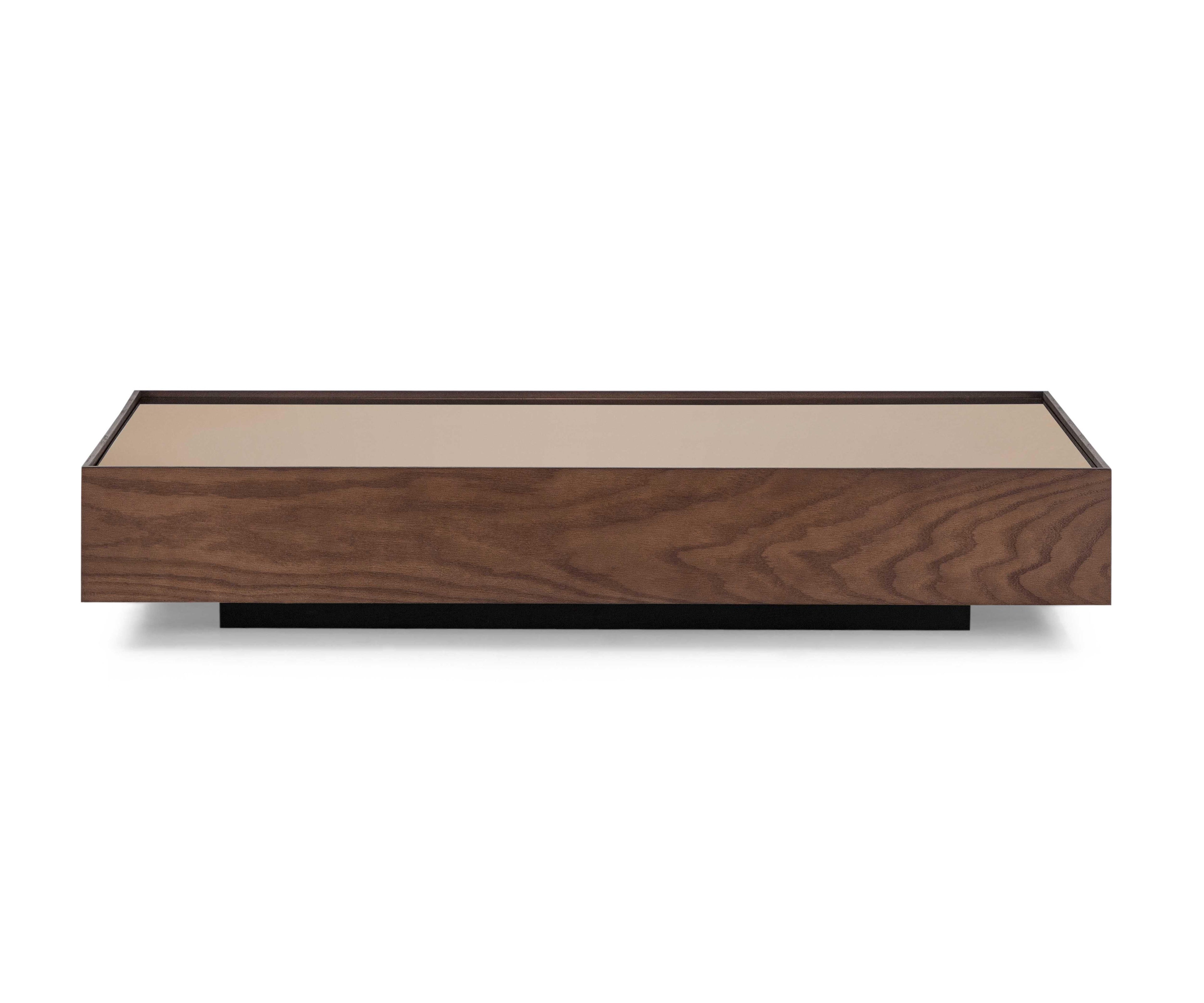 https://a.1stdibscdn.com/arc-coffee-table-in-imbuia-with-bronze-mirror-for-sale-picture-5/f_52822/f_407313421721664504770/Y7JqIUaUxS2n7jBqs7g4fg__master.jpg