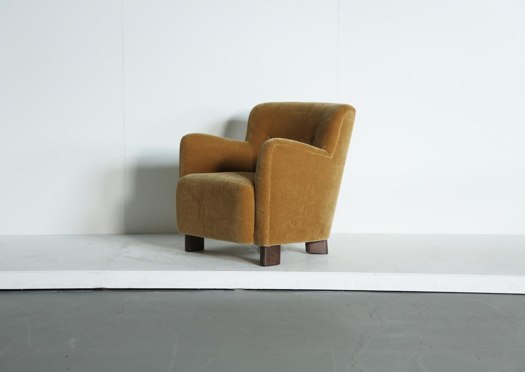 https://a.1stdibscdn.com/elegant-lounge-chair-upholstered-in-yellow-gold-pure-mohair-for-sale-picture-5/f_22593/f_450349121747301340630/Yellow_Chair_Yellow_Mohair_4_25_12_master.jpeg