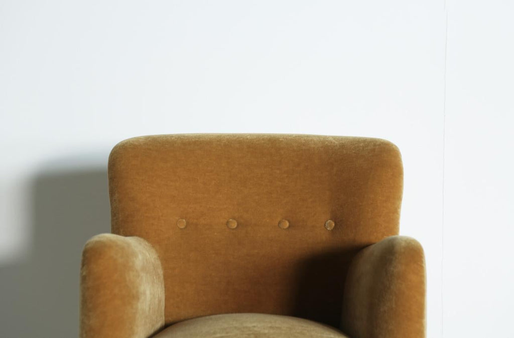 https://a.1stdibscdn.com/elegant-lounge-chair-upholstered-in-yellow-gold-pure-mohair-for-sale-picture-4/f_22593/f_450349121747301338325/Yellow_Chair_Yellow_Mohair_4_25_13_master.jpeg