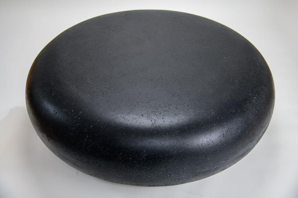 https://a.1stdibscdn.com/cast-resin-pebble-low-table-coal-stone-finish-by-zachary-a-design-for-sale-picture-4/f_32531/f_97657611734368012573/ZAD_3020_master.jpg