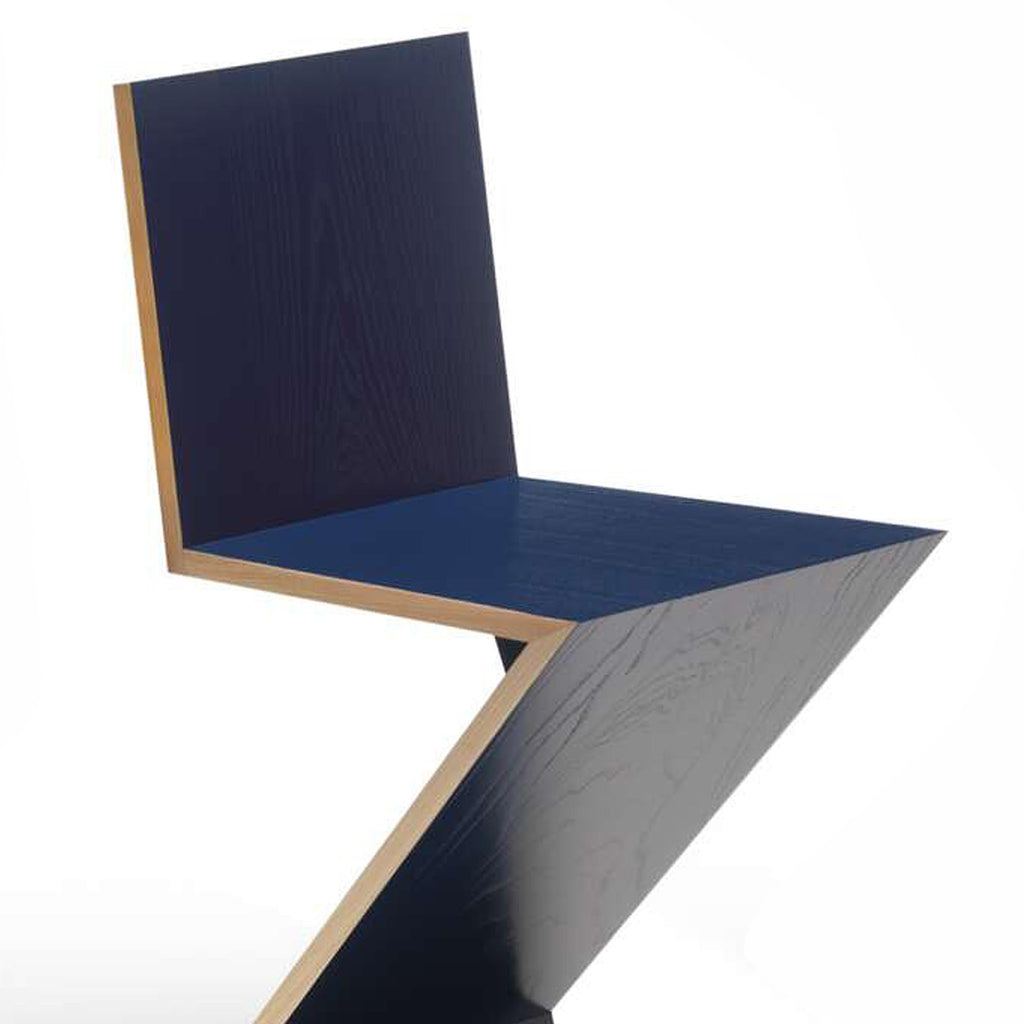 https://a.1stdibscdn.com/gerrit-thomas-rietveld-zig-zag-chair-by-cassina-for-sale-picture-2/f_14272/f_277755521647251984302/ZIGZAGBLUE3_master.jpg