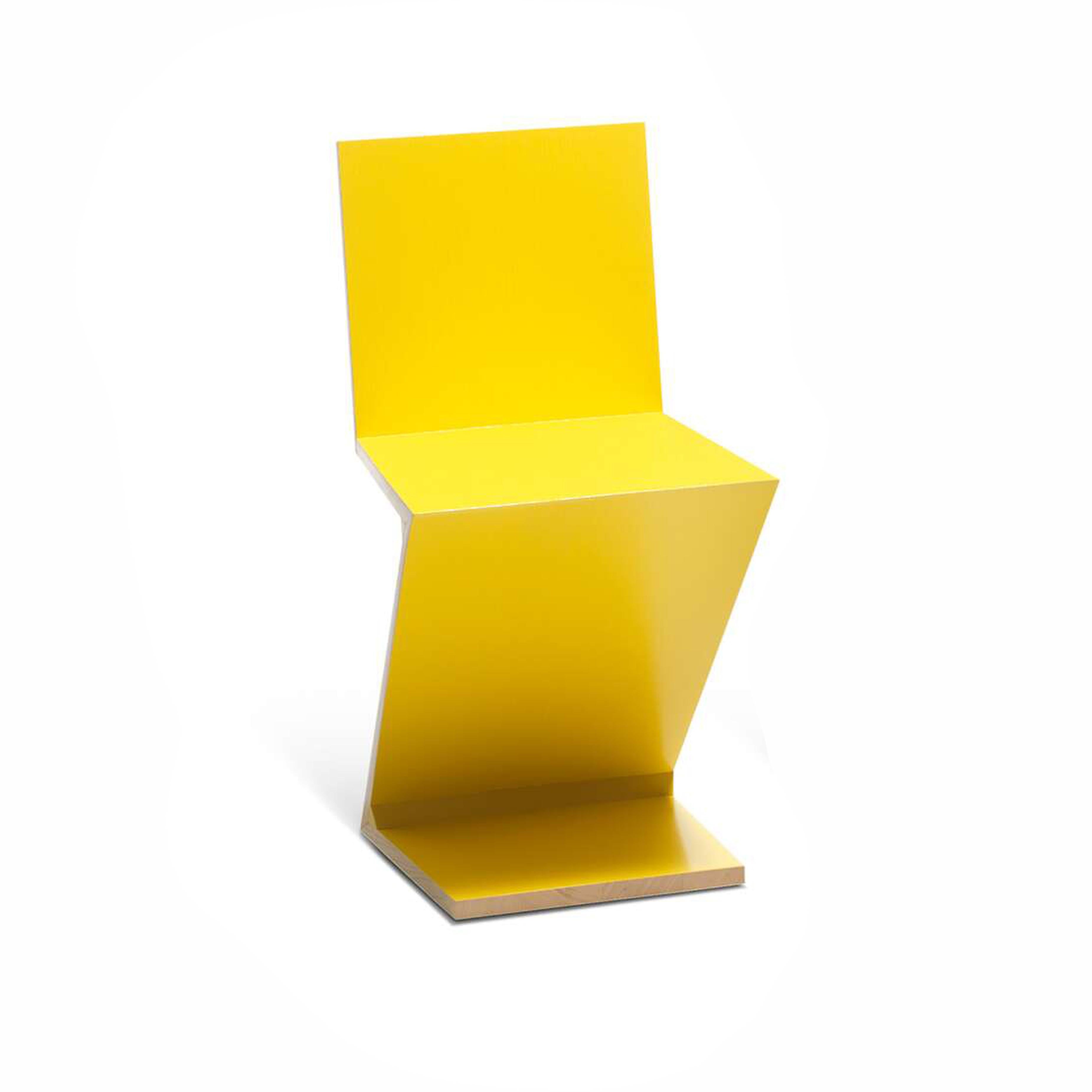 https://a.1stdibscdn.com/gerrit-thomas-rietveld-zig-zag-chair-by-cassina-for-sale-picture-4/f_14272/f_277756321647252196237/ZIGZAGG1_master.jpg
