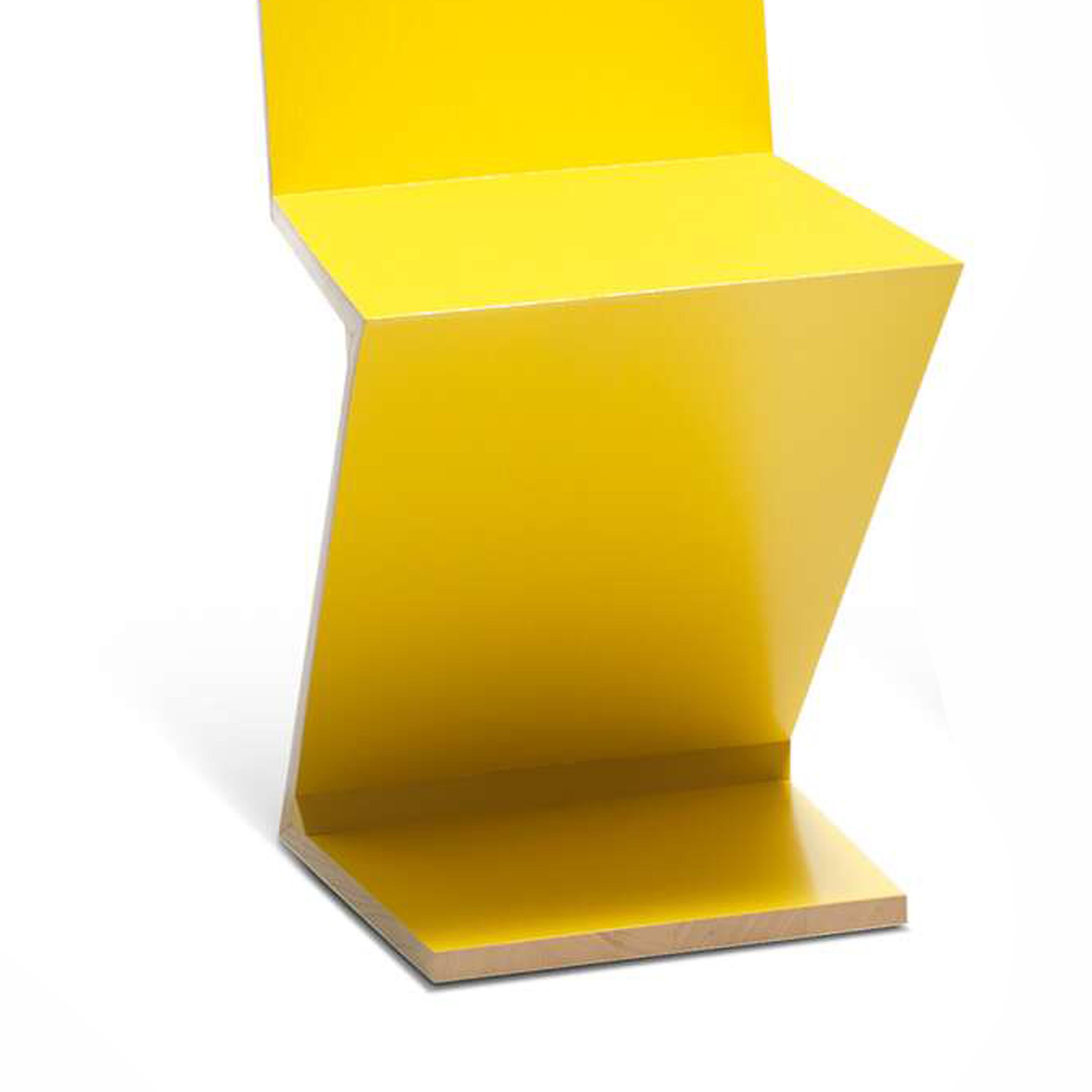 https://a.1stdibscdn.com/gerrit-thomas-rietveld-zig-zag-chair-by-cassina-for-sale-picture-3/f_14272/f_277756321647252196406/ZIGZAGG2_master.jpg
