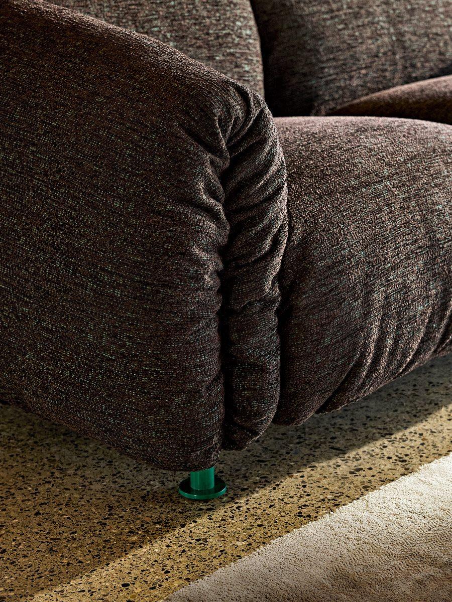 https://a.1stdibscdn.com/customizable-zanotta-zaza-max-sofa-by-studio-zaven-for-sale-picture-4/f_44652/f_448912721746477738334/Zanotta_divanoZaZaMax1046_IG07_R24647_web_master.jpg