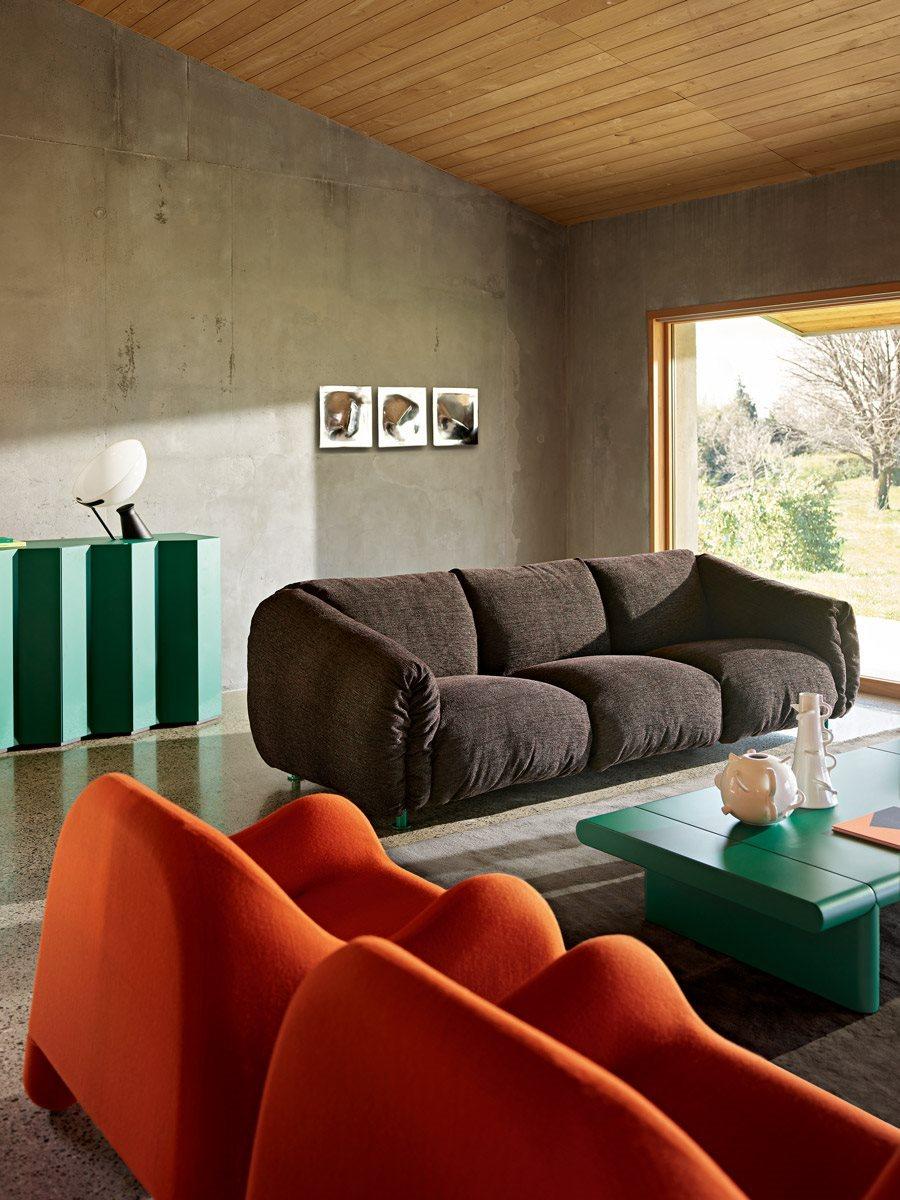 https://a.1stdibscdn.com/customizable-zanotta-zaza-max-sofa-by-studio-zaven-for-sale-picture-2/f_44652/f_448914221746478093811/Zanotta_divanoZaZaMax1046_IG09_R24647_web_4__master.jpg