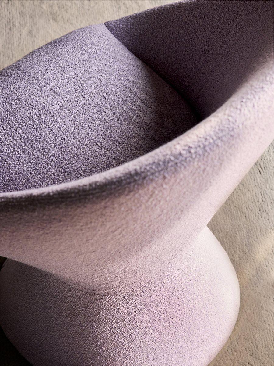https://a.1stdibscdn.com/customizable-zanotta-giuno-chair-by-calvi-brambilla-for-sale-picture-2/f_44652/f_414502821726168313098/Zanotta_poltronaGiuno2040_IG06_R40561_web_master.jpg