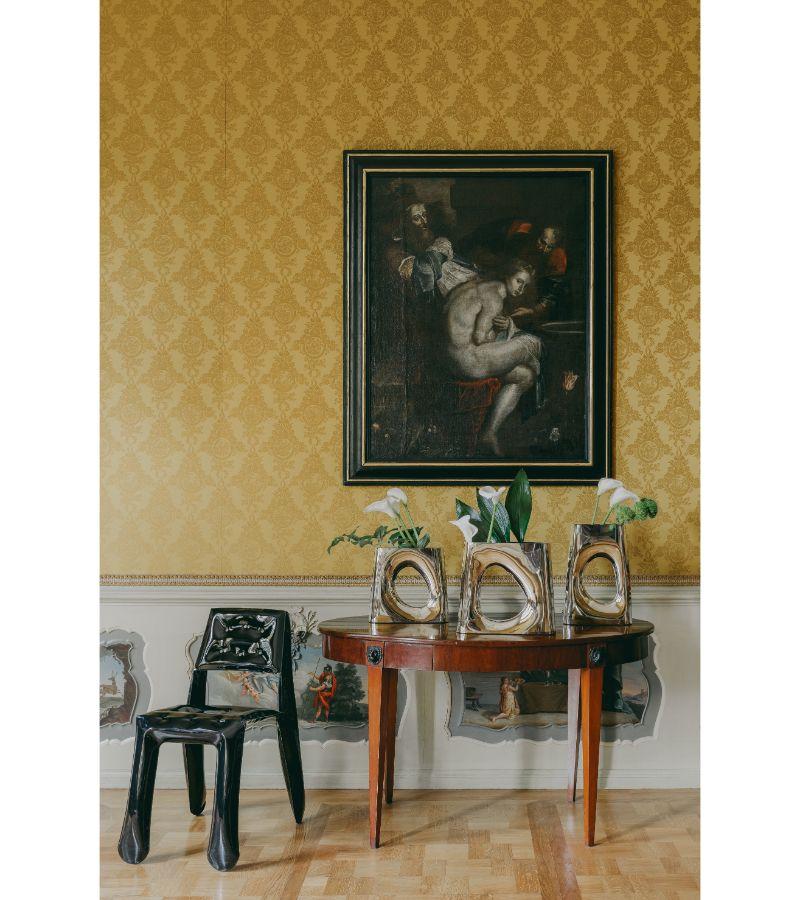 https://a.1stdibscdn.com/black-carbon-steel-chippensteel-05-sculptural-chair-by-zieta-for-sale-picture-7/f_12192/f_350331821688139379313/Zieta_CHIPPENSTEEL_0_5_chair_black_glossy_Zieta_Collection_fot_Martyna_Jab_o_ska_Makowska_4_master.jpg