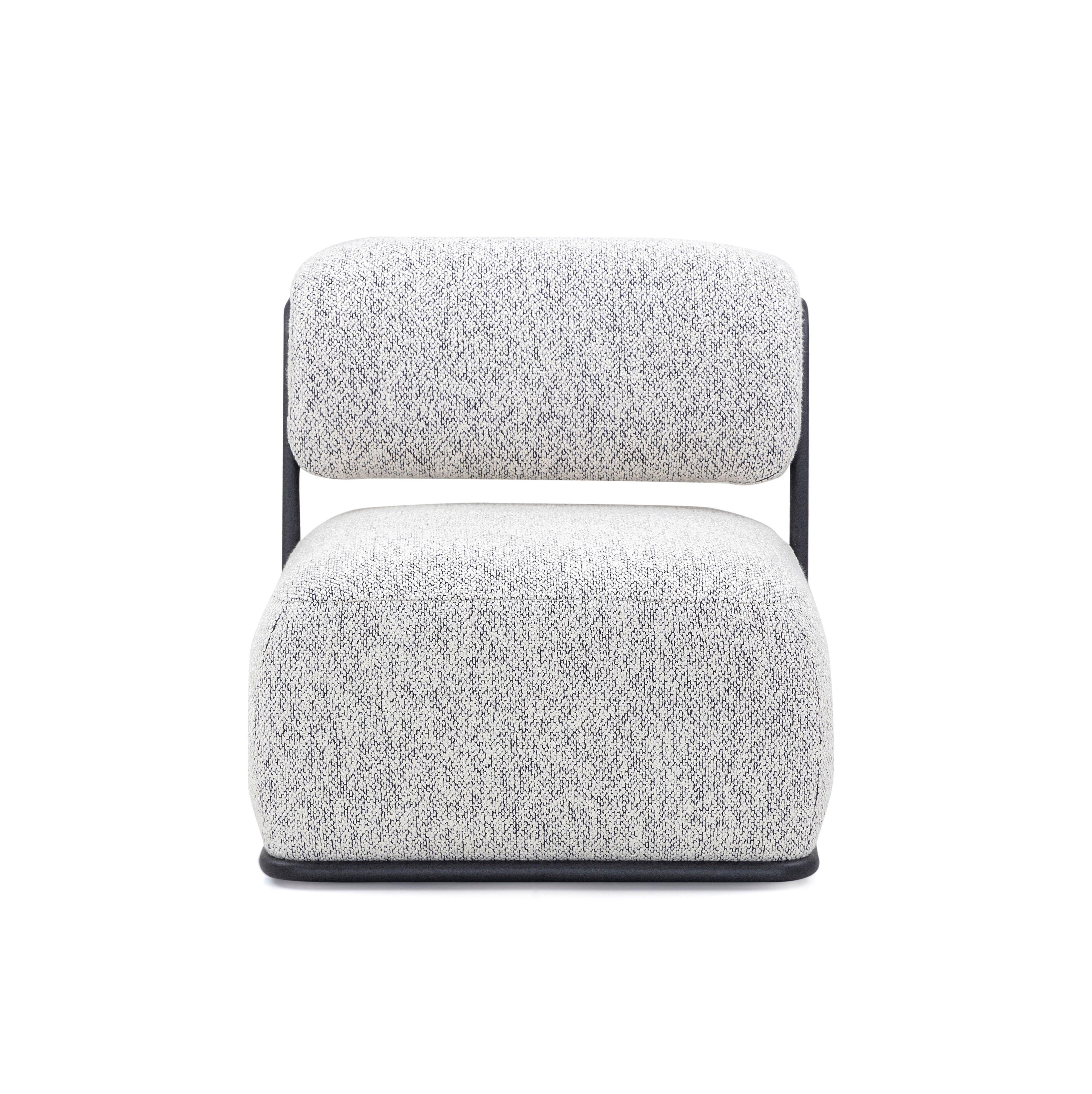 https://a.1stdibscdn.com/mono-slipper-chair-in-black-metal-and-white-and-black-fabric-for-sale-picture-2/f_52822/f_407066821721417896993/Zm0FA7YTypBgGnsR9u1Frw__master.jpg
