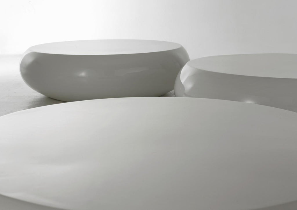 https://a.1stdibscdn.com/pillola-coffee-table-seat-in-fibreglass-by-verter-turroni-for-imperfettolab-for-sale-picture-5/f_52142/f_185628021587142582522/a2b07f3f96c417b63589ae90cc8ada3d_master.jpg