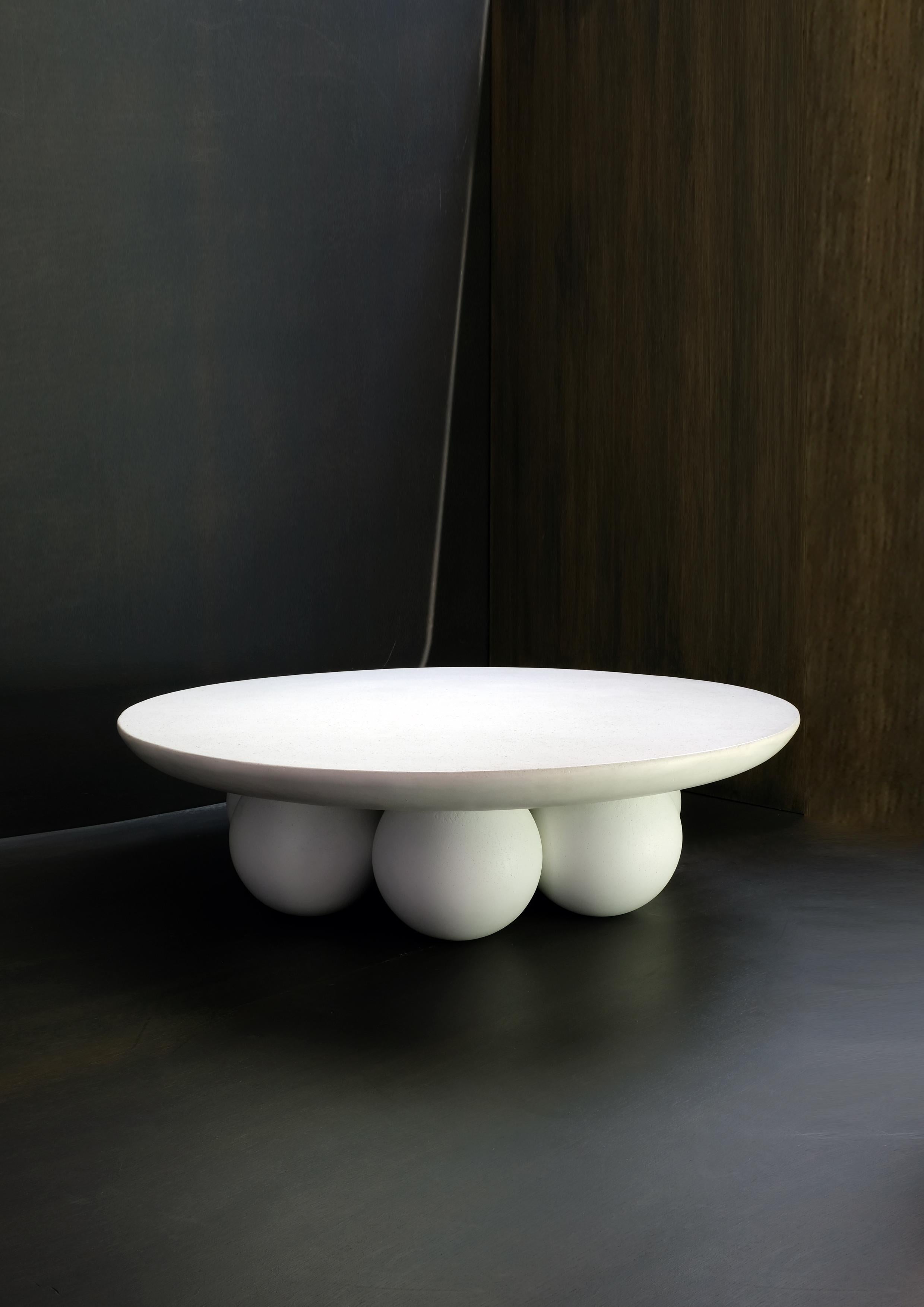 https://a.1stdibscdn.com/white-coffee-table-piedi-round-organic-modern-cast-stone-by-alentes-atelier-for-sale-picture-5/f_56452/f_344735521752655197589/a4_01_master.jpg