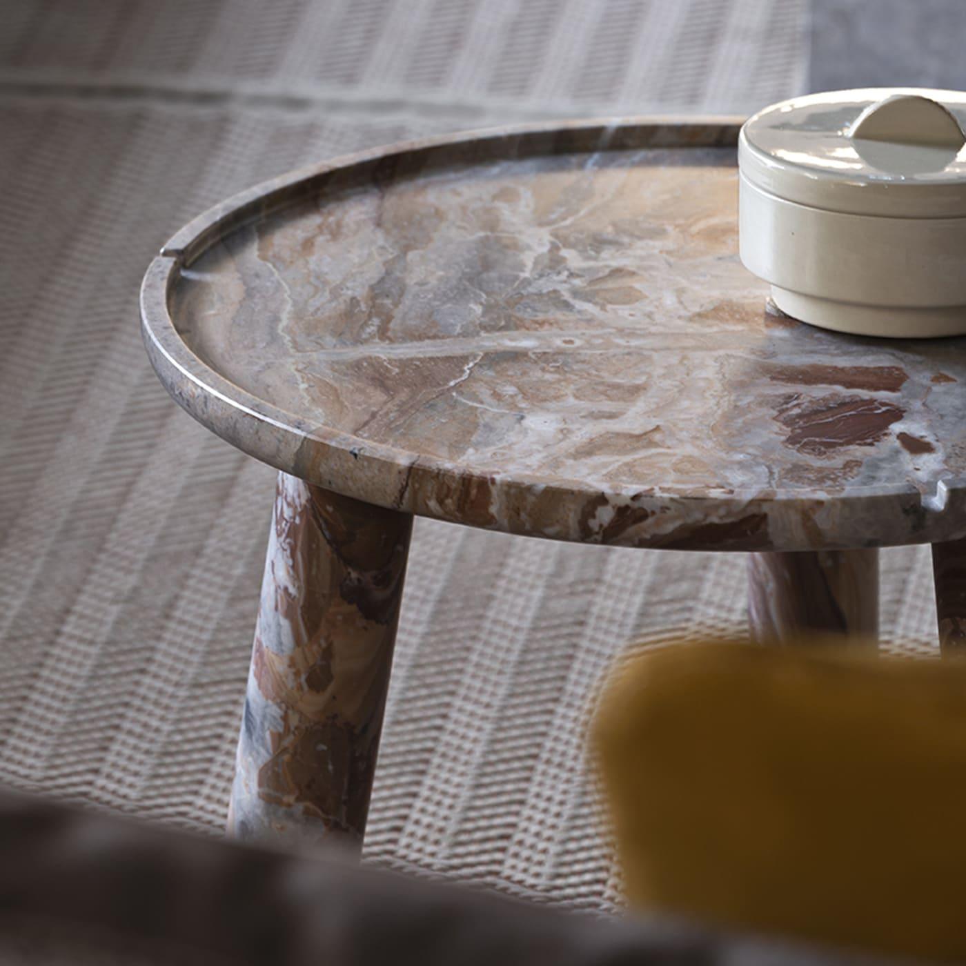 https://a.1stdibscdn.com/stone-round-coffee-table-50-by-ludovica-and-roberto-palomba-for-sale-picture-3/f_17062/f_275287521645787633671/a6e7dcgdw0qof0y5an7v9mep42d6_master.jpg