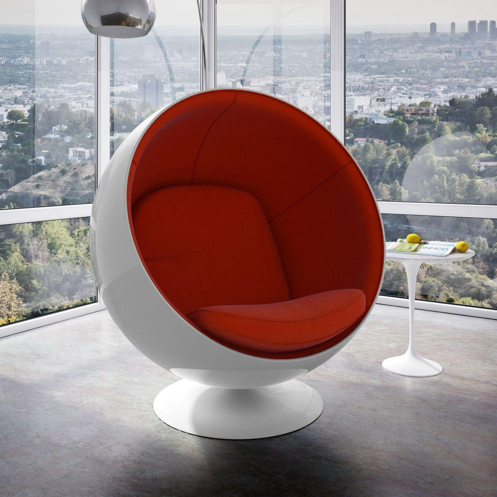 https://a.1stdibscdn.com/iconic-eero-aarnio-black-swivel-ball-lounge-chair-for-sale-picture-8/f_44652/f_211803521603813180140/a738eaa9148dcf1af5b253f5f4fb35de_master.jpg