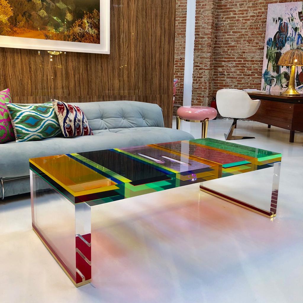 https://a.1stdibscdn.com/studio-superego-modern-multicolor-plexiglass-and-brass-feet-italian-coffee-table-for-sale-picture-11/f_9718/f_164163811570699414993/a9086e07_a08b_4a9d_aea0_ce79256180af_master.jpg