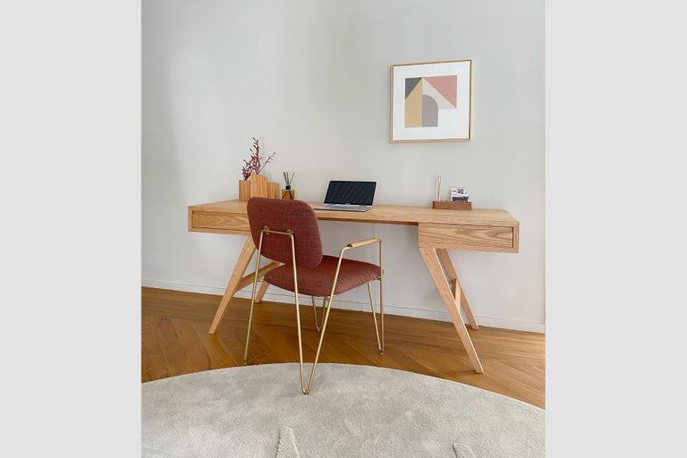 https://a.1stdibscdn.com/bruna-minimalist-chair-with-arms-in-painted-steel-and-velvet-handwoven-for-sale-picture-10/f_33041/f_118248731713366058299/a_Copia_17_Copia_Copia_Copia_master.jpg?width=768