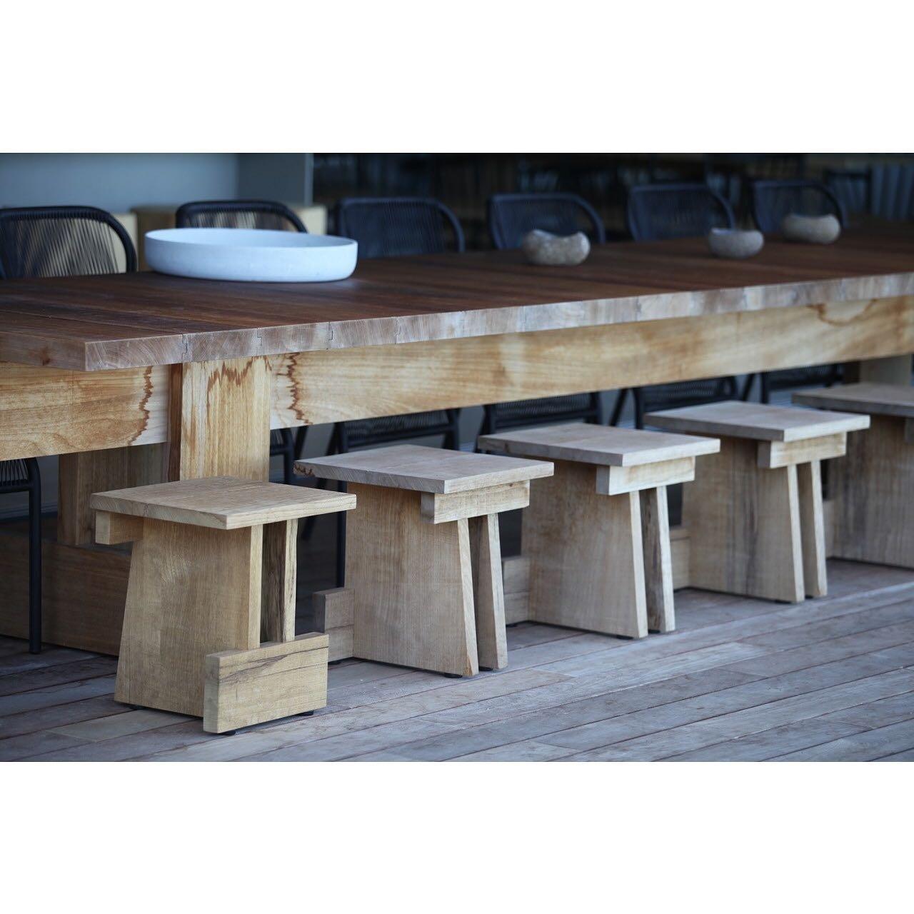 https://a.1stdibscdn.com/19-7-indoor-outdoor-brutalist-wood-dining-table-for-sale-picture-7/f_27693/f_306763921673294250832/a_master.jpg