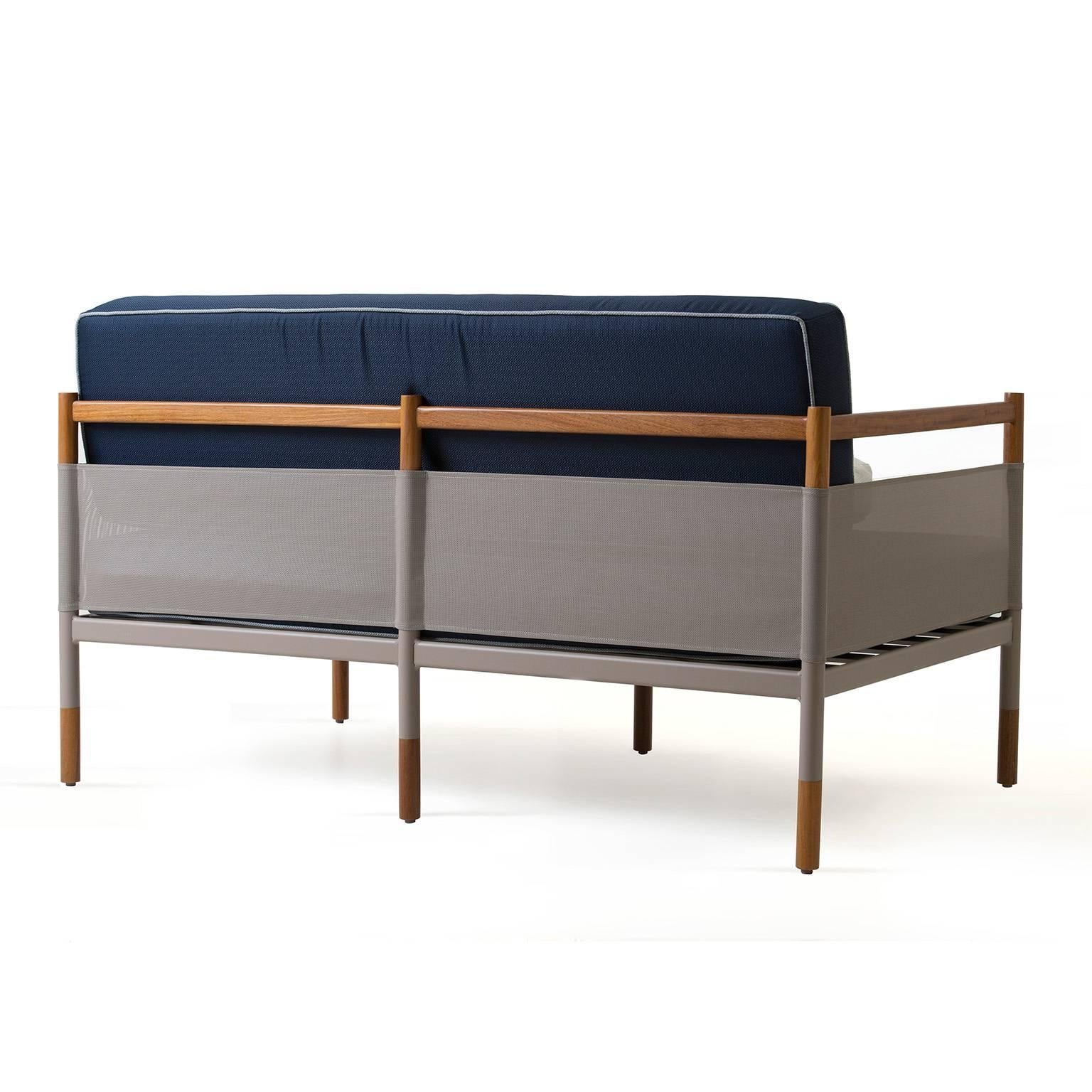 https://a.1stdibscdn.com/minimalist-sofa-for-outdoor-contemporary-brazilian-design-for-sale-picture-2/f_35593/f_109118511527520944200/adolinisimonini_skyfolding_still00002_master.jpg