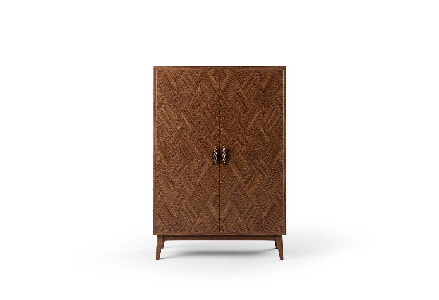 https://a.1stdibscdn.com/contemporary-walnut-marquetry-cabinet-with-cast-bronze-handles-for-sale-picture-5/f_27693/f_385493221708723639494/afonso_larforma_walnut_01_master.jpg