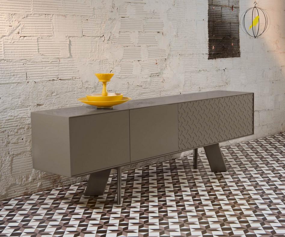 https://a.1stdibscdn.com/contemporary-pop-art-sideboard-with-motif-lacquered-in-pink-for-sale-picture-8/f_27693/f_466918921758105115779/al2_sideboard_alhambra_003_a_beige_seite_a11_master.jpg