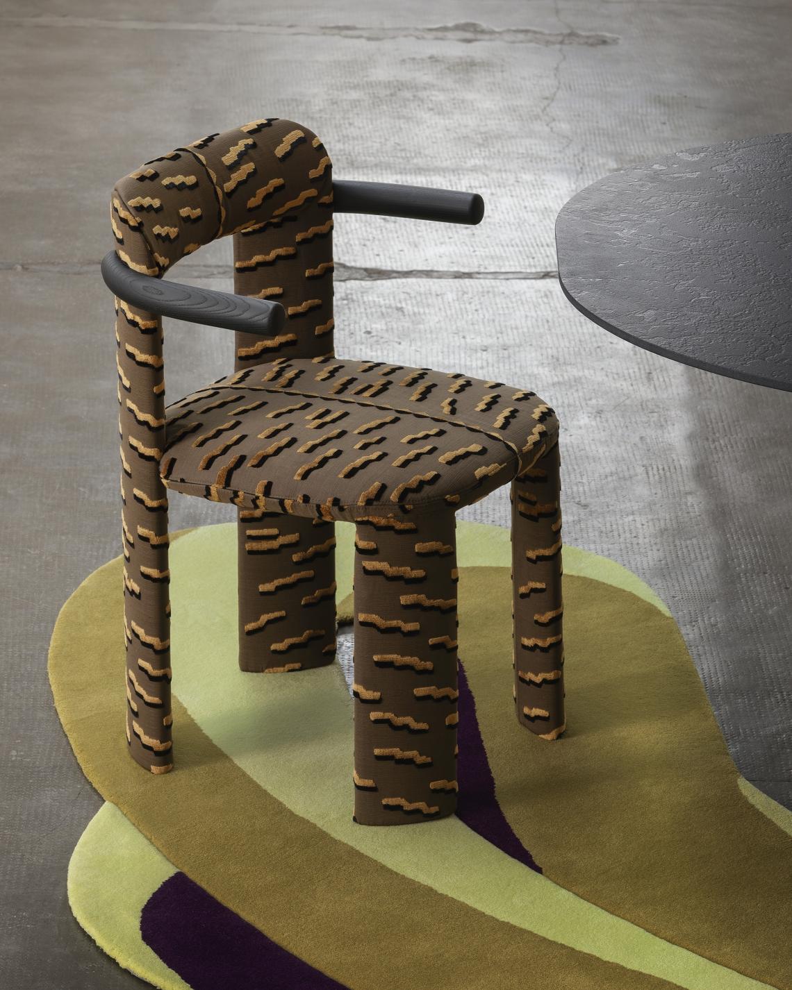 https://a.1stdibscdn.com/miniforms-amia-chair-by-e-ggs-for-sale-picture-12/f_16392/f_474940721762949355131/amia_183721250918516_master.jpg