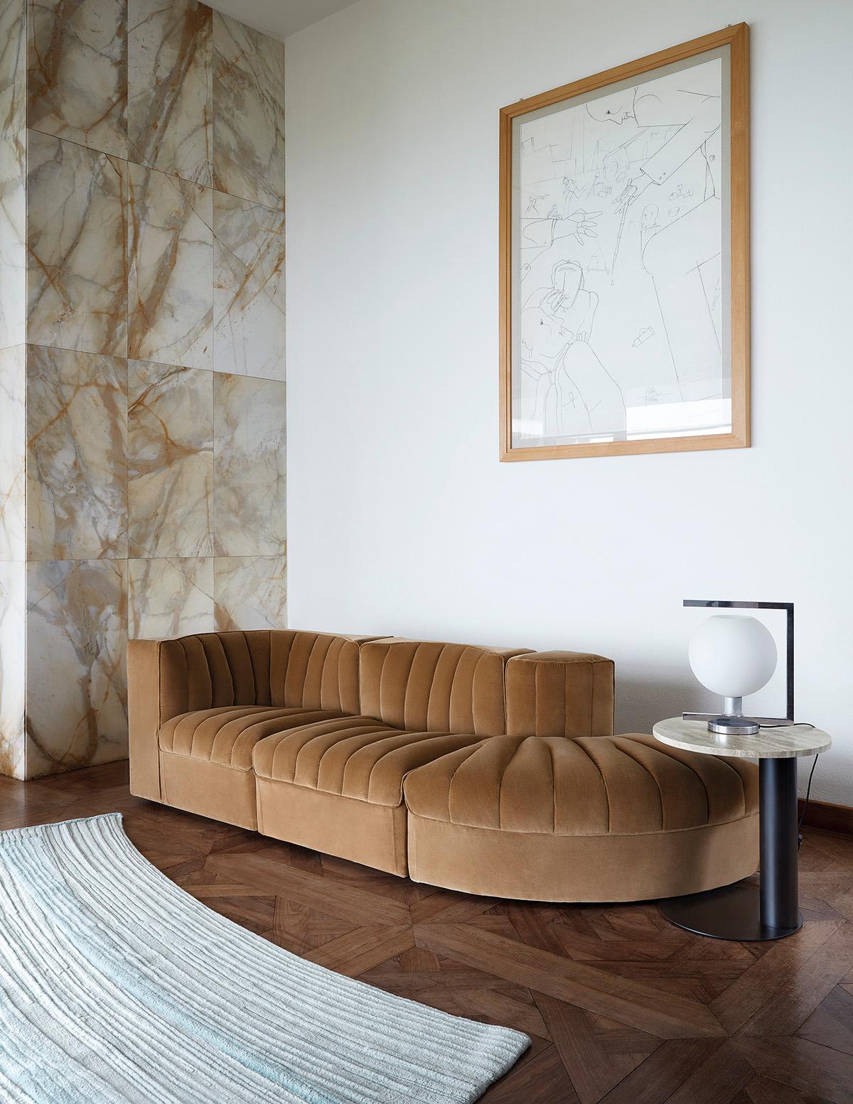 https://a.1stdibscdn.com/tito-agnoli-9000-4-seater-sofa-1969-for-arflex-312cm-for-sale-picture-5/f_58922/f_401481421718196453338/arflex_location_325_master.jpeg