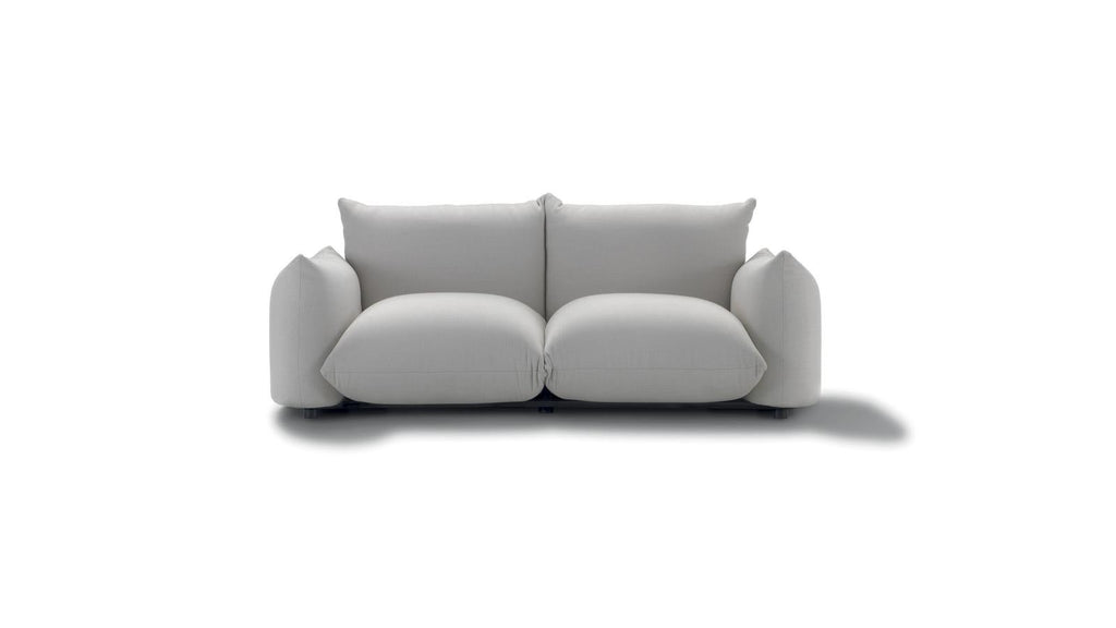 https://a.1stdibscdn.com/arflex-marenco-188-outdoor-sofa-by-mario-marenco-for-sale-picture-6/f_16392/f_455177121750314522912/arflex_marenco_sofa_outdoor_5_master.jpg