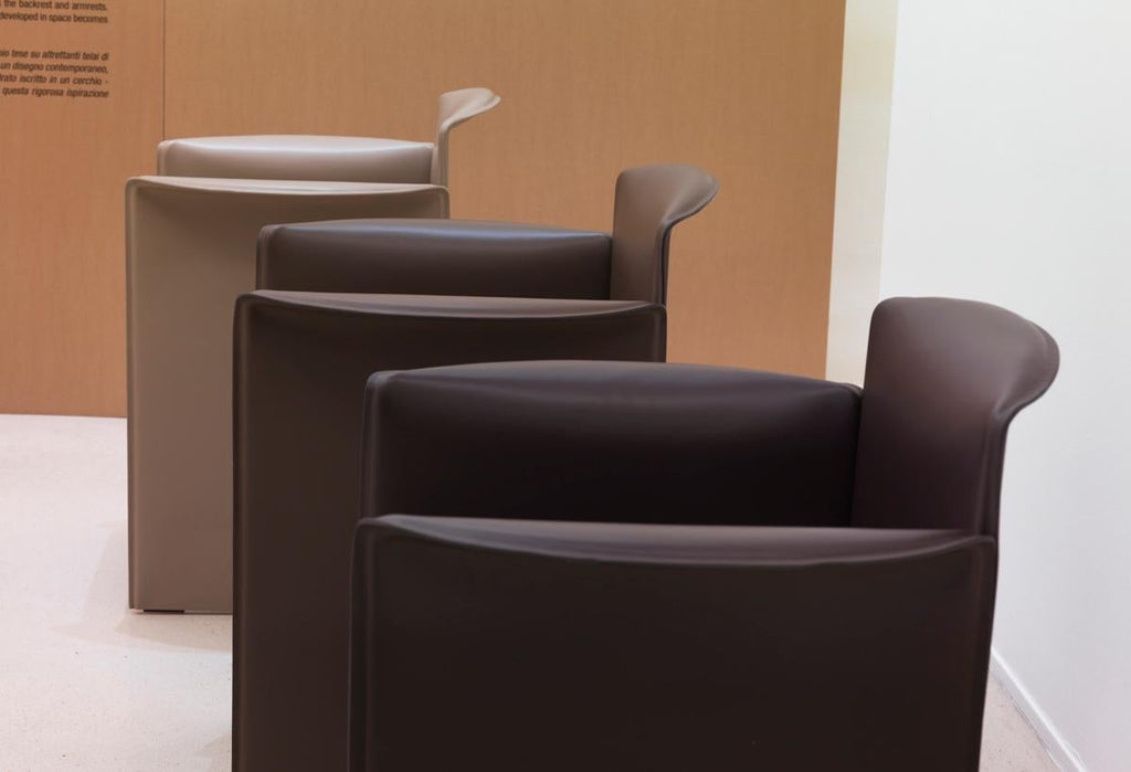 https://a.1stdibscdn.com/o-small-armchair-for-sale-picture-6/f_48381/f_164824511571144664736/armchair_02_01_master.jpg