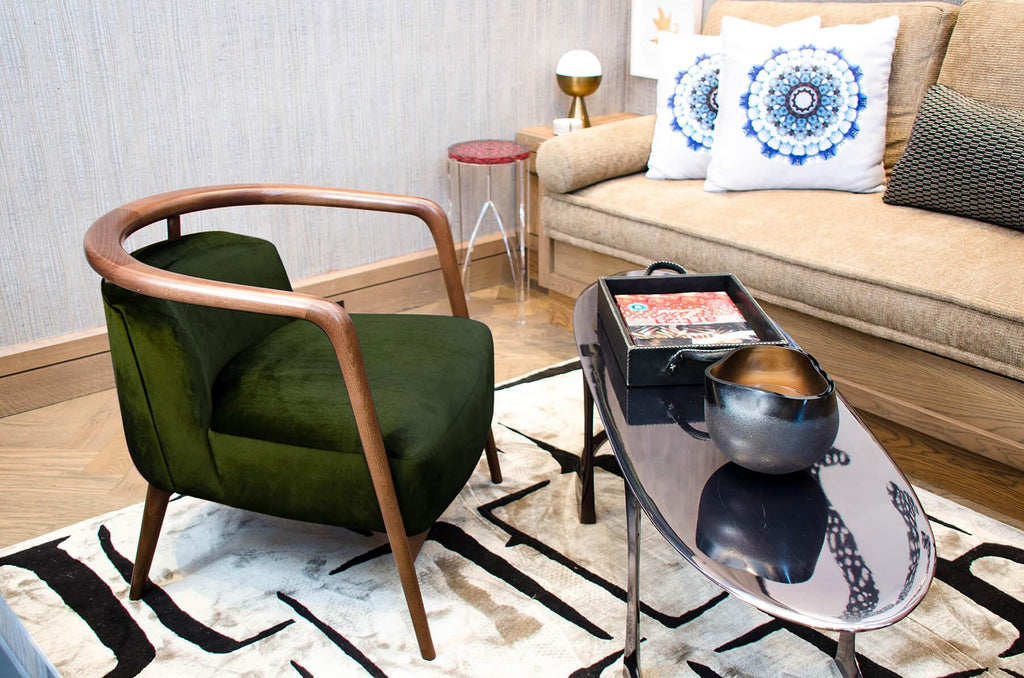 https://a.1stdibscdn.com/walnut-green-velvet-modern-essex-armchair-for-sale-picture-5/f_58982/f_258702521635777109884/armchair_amb_verde_master.jpg