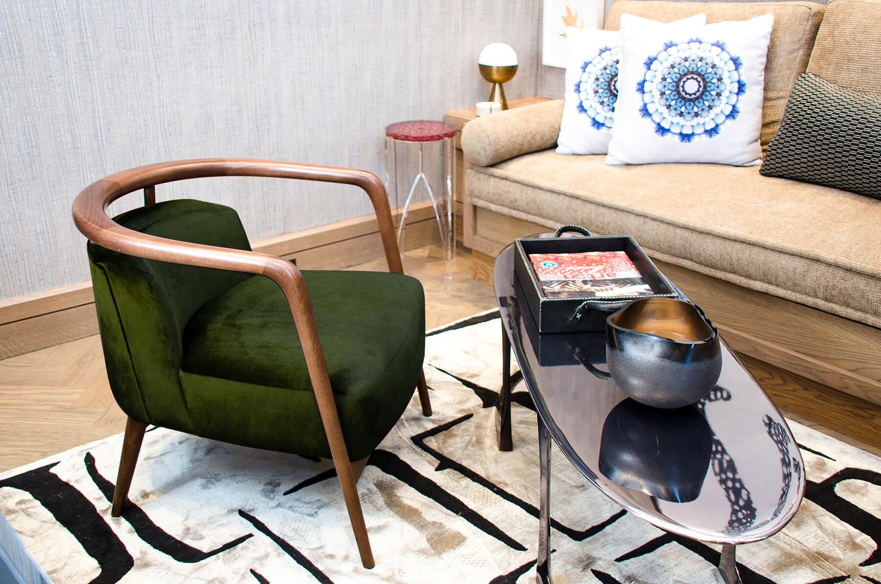https://a.1stdibscdn.com/walnut-green-velvet-modern-essex-armchair-for-sale-picture-5/f_58982/f_258702521635777109884/armchair_amb_verde_master.jpg