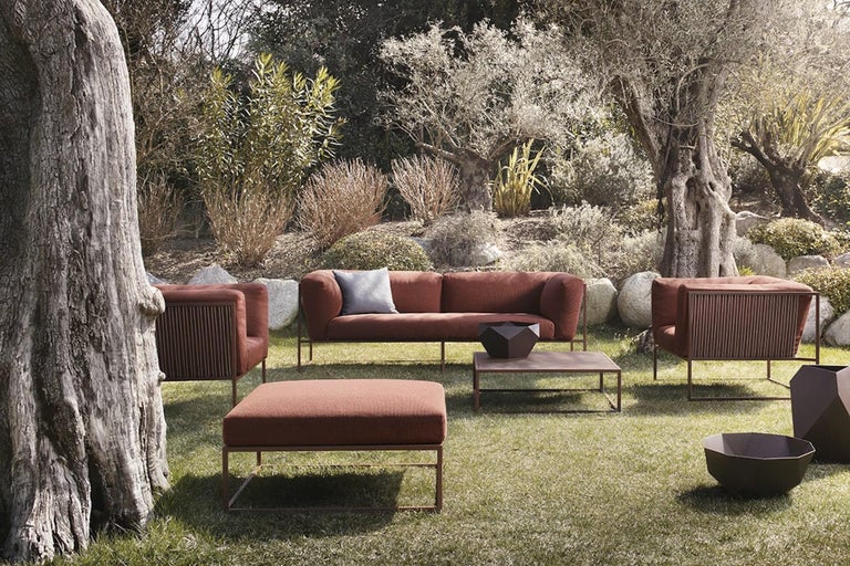 https://a.1stdibscdn.com/mdf-italia-customizable-arpa-outdoor-sofa-designed-by-ramon-esteve-for-sale-picture-9/f_44652/f_353994521690316220378/arpa_sofa_armchair_outdoor_22_01_min_master.jpg?width=768