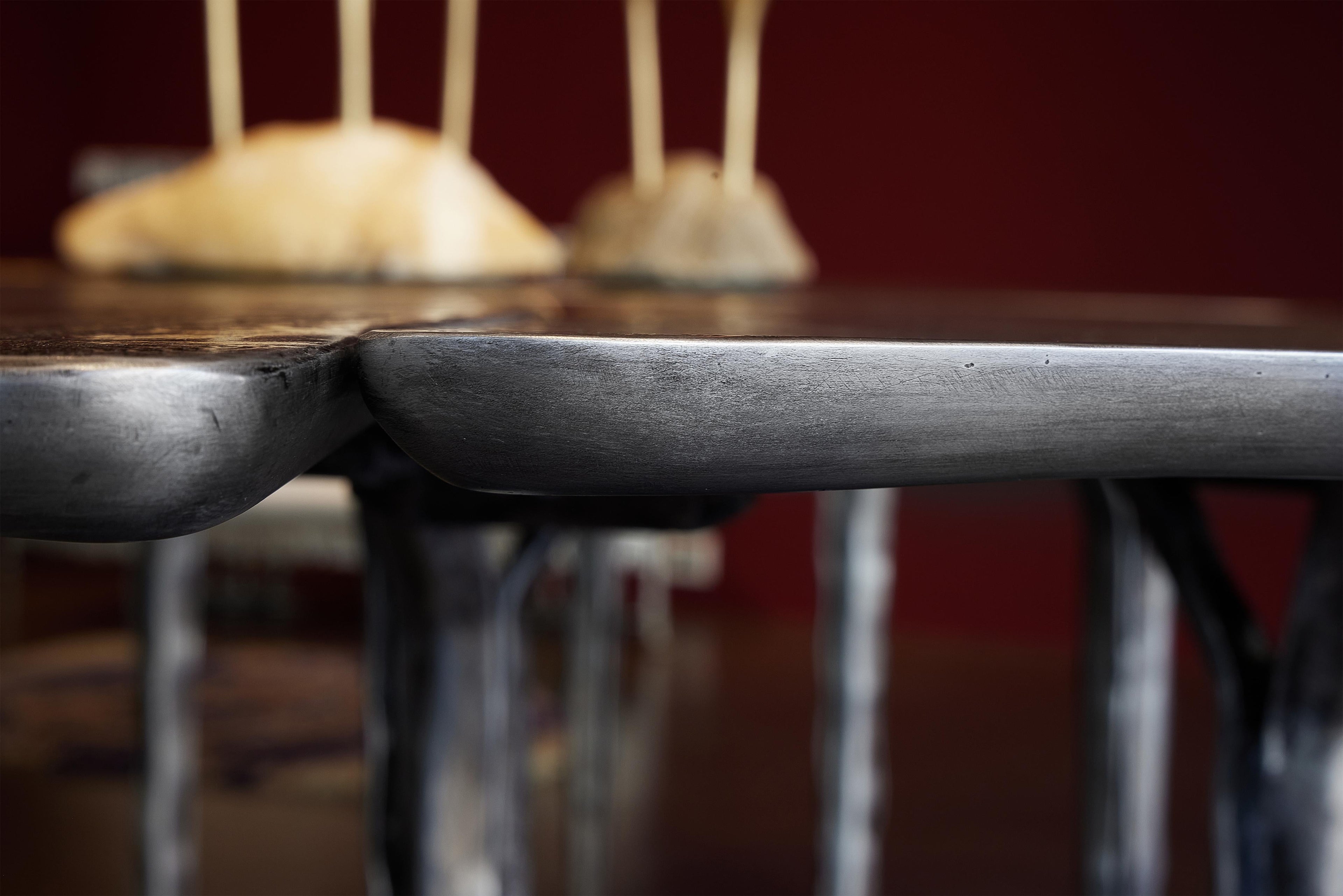 https://a.1stdibscdn.com/modern-dining-table-soft-shape-handmade-cast-aluminium-bronze-for-dilmos-for-sale-picture-5/f_55232/f_340506321682783874282/atavola_2_master.jpg