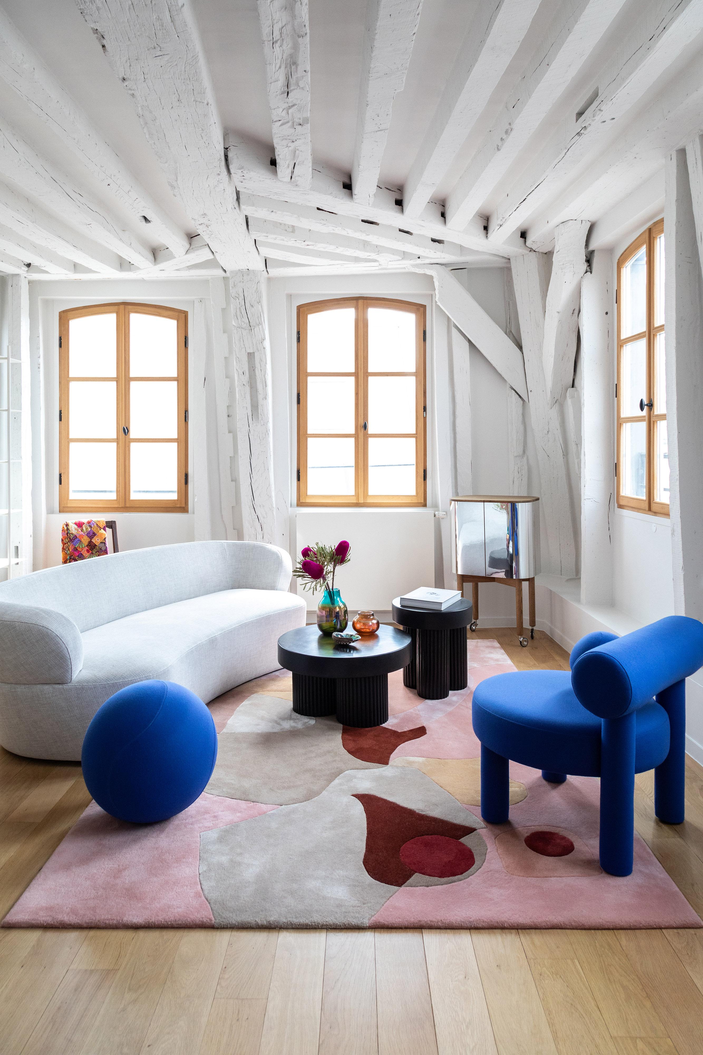 https://a.1stdibscdn.com/modern-low-chair-gropius-cs1-in-fire-retardant-wool-fabric-by-noom-for-sale-picture-15/f_42321/f_184691821700087701654/atelierdaaa_louvre_003_master.jpg
